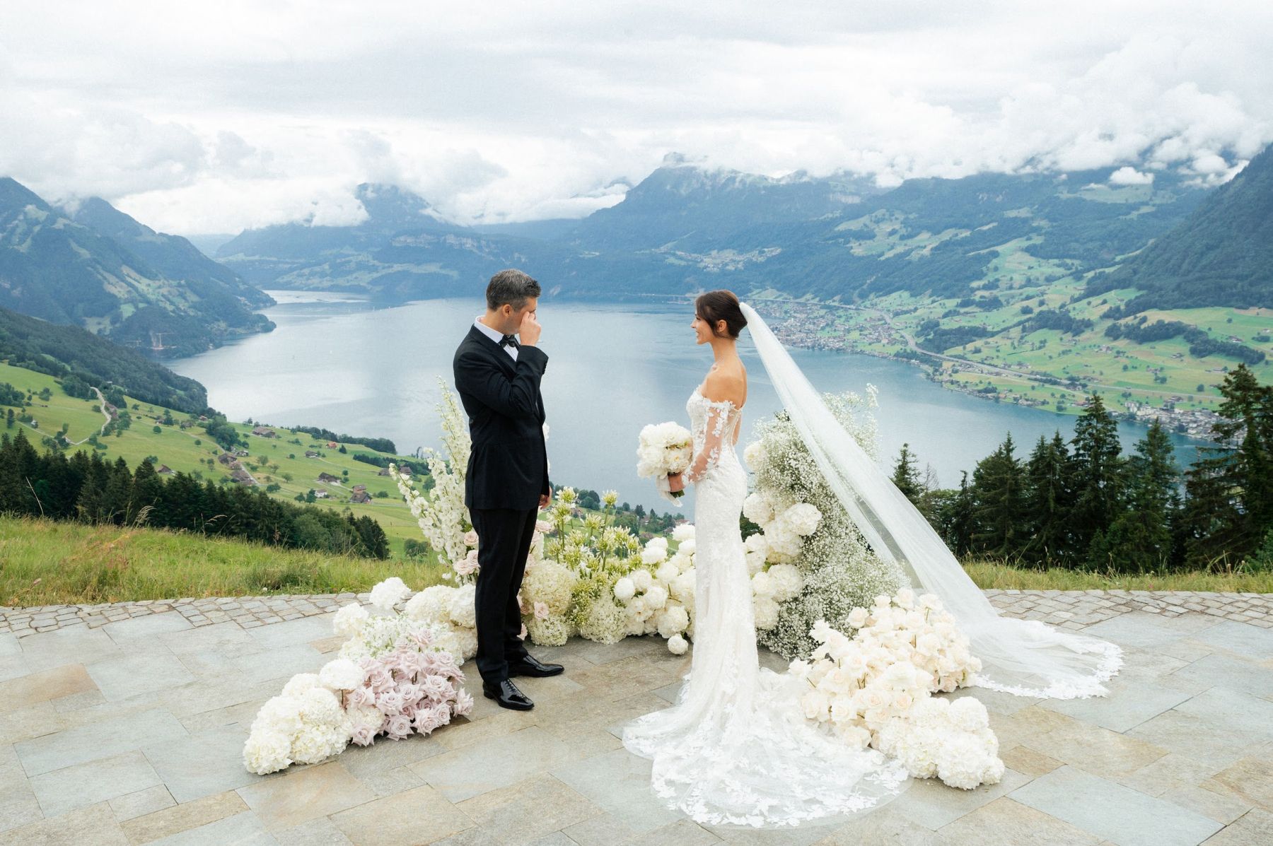 A Romantic Swiss Mountain Celebration: Alina &amp; Alex's Elegant Wedding at Villa Honegg photo