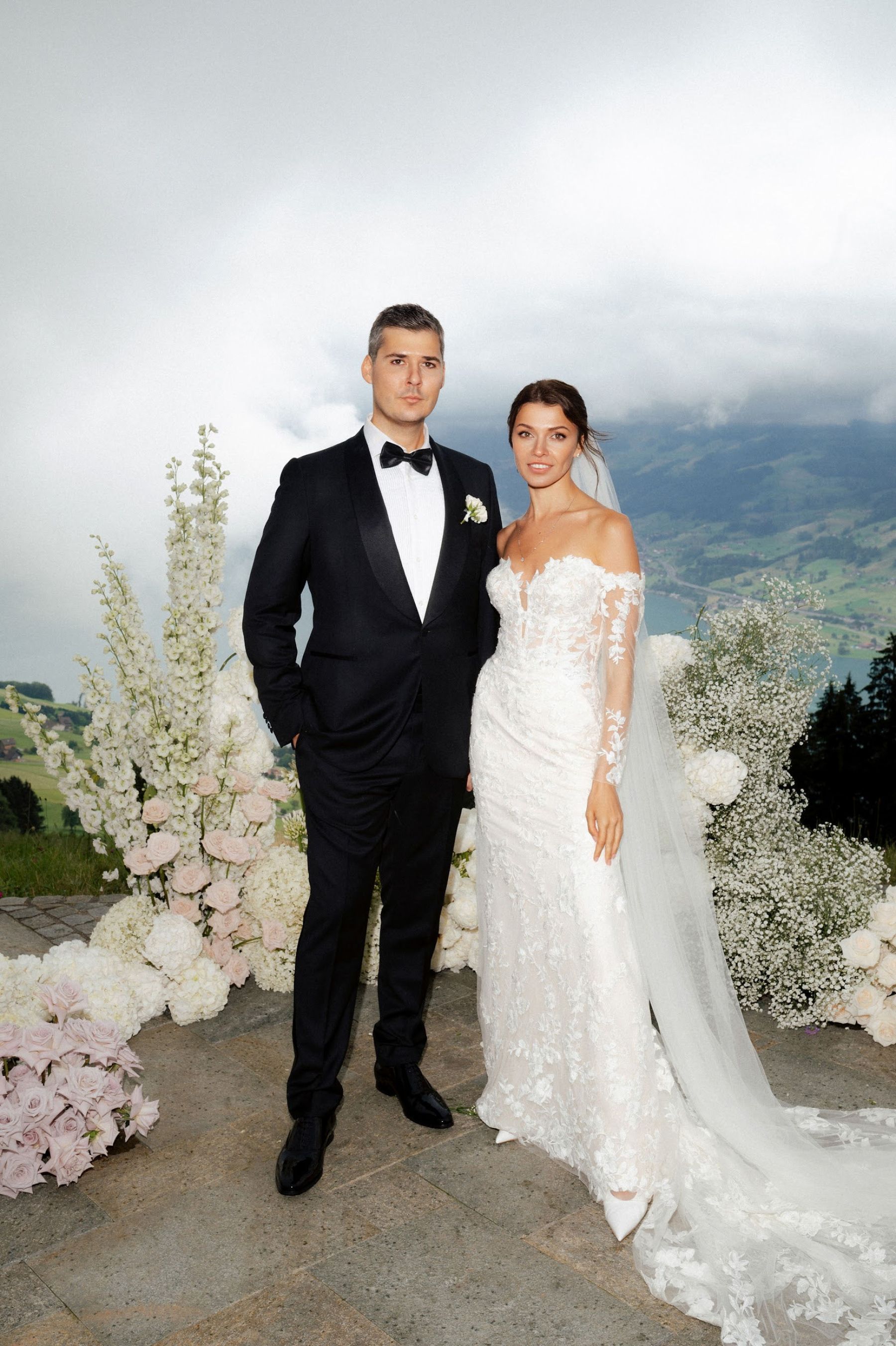 A Romantic Swiss Mountain Celebration: Alina &amp; Alex's Elegant Wedding at Villa Honegg photo