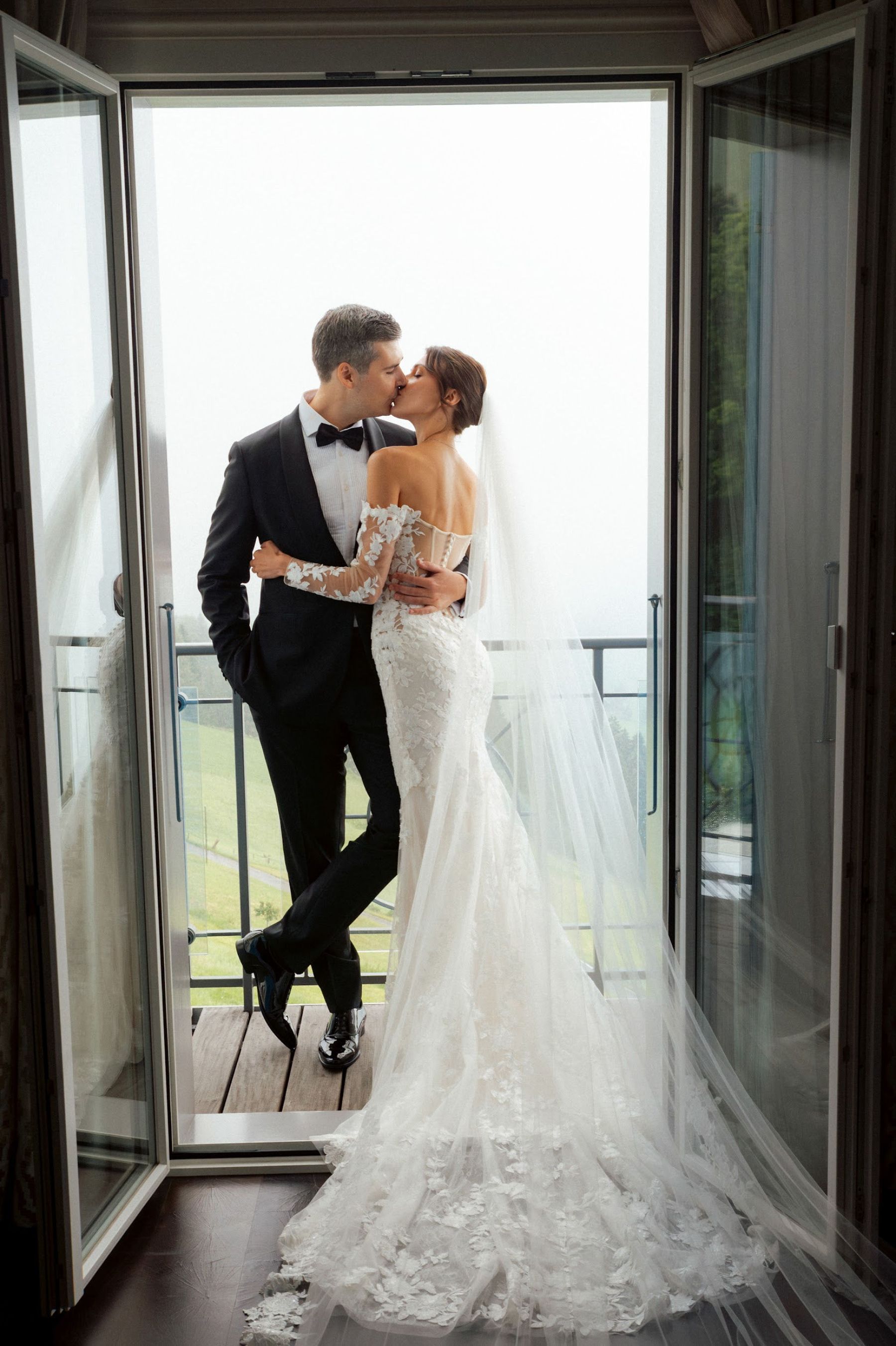 A Romantic Swiss Mountain Celebration: Alina &amp; Alex's Elegant Wedding at Villa Honegg photo