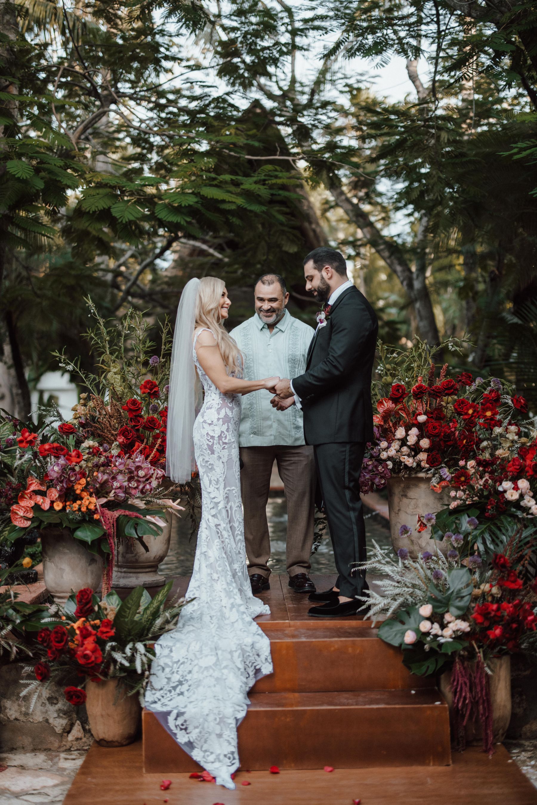 Crystal &amp; Anthony's Luxe Jungle Wedding at Maroma, A Belmond Hotel photo