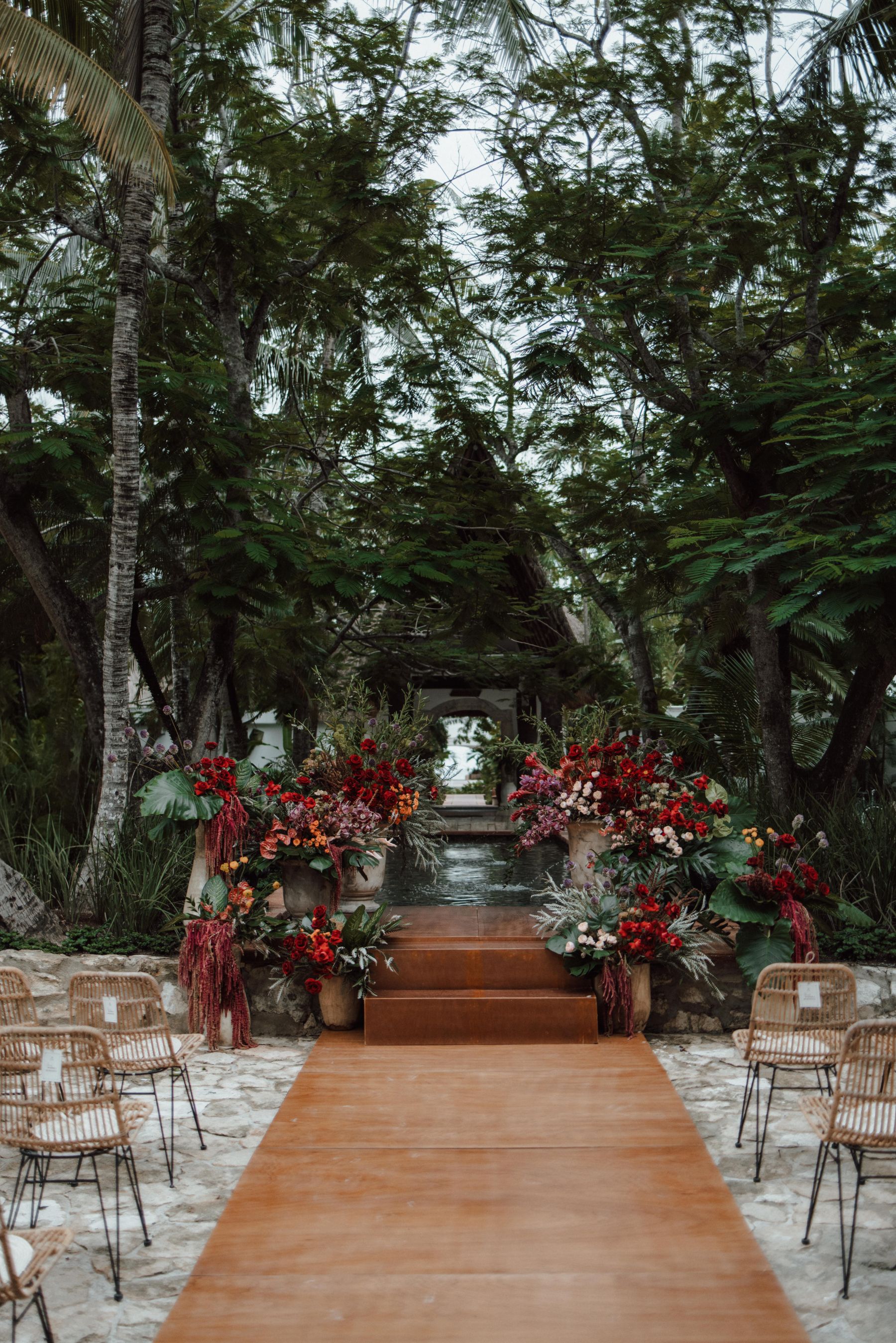 Crystal &amp; Anthony's Luxe Jungle Wedding at Maroma, A Belmond Hotel photo