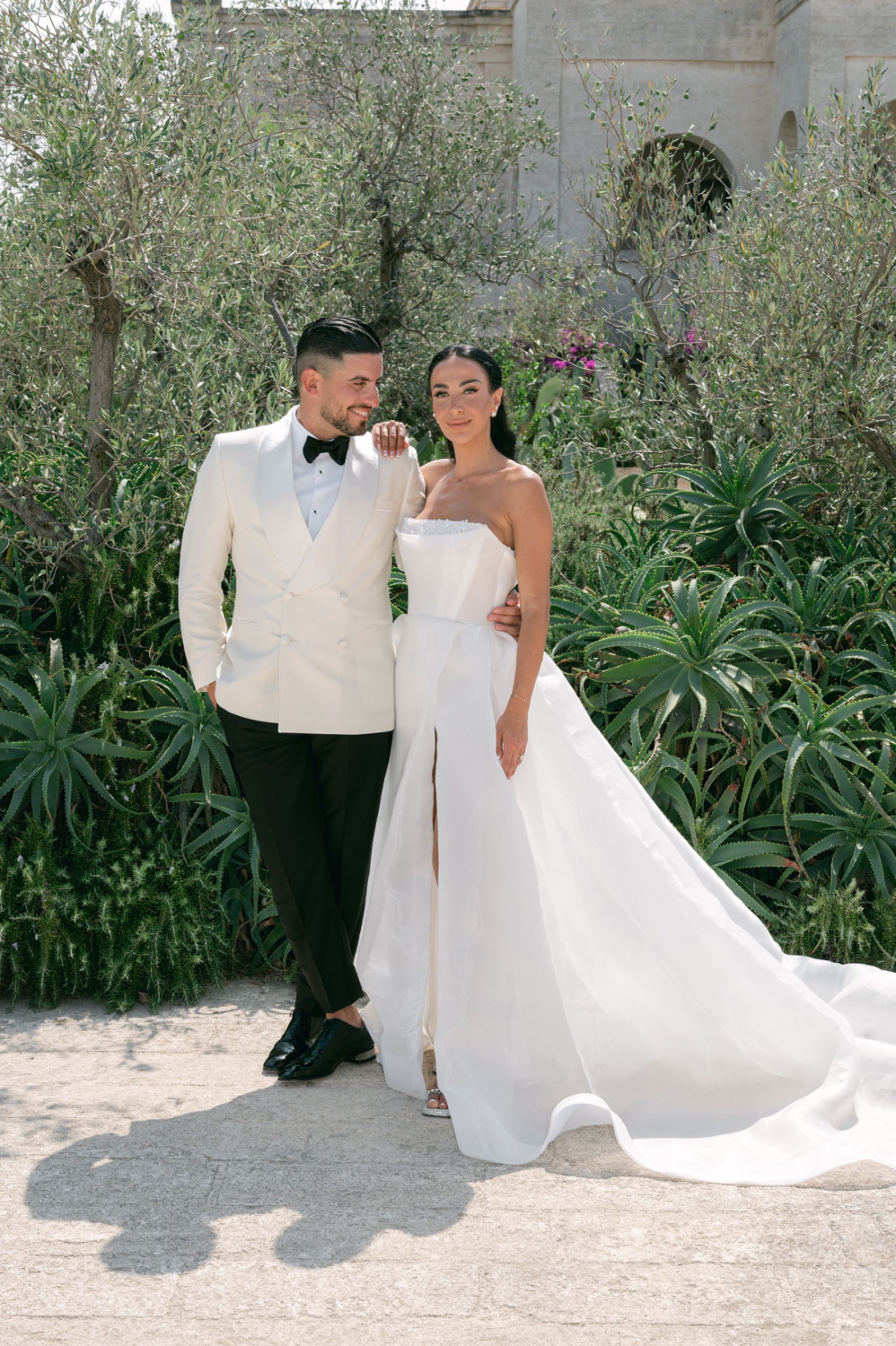 Dancing the Night Away: Inside Hana and Adonis' Magical Wedding in Pettolecchia Collection photo