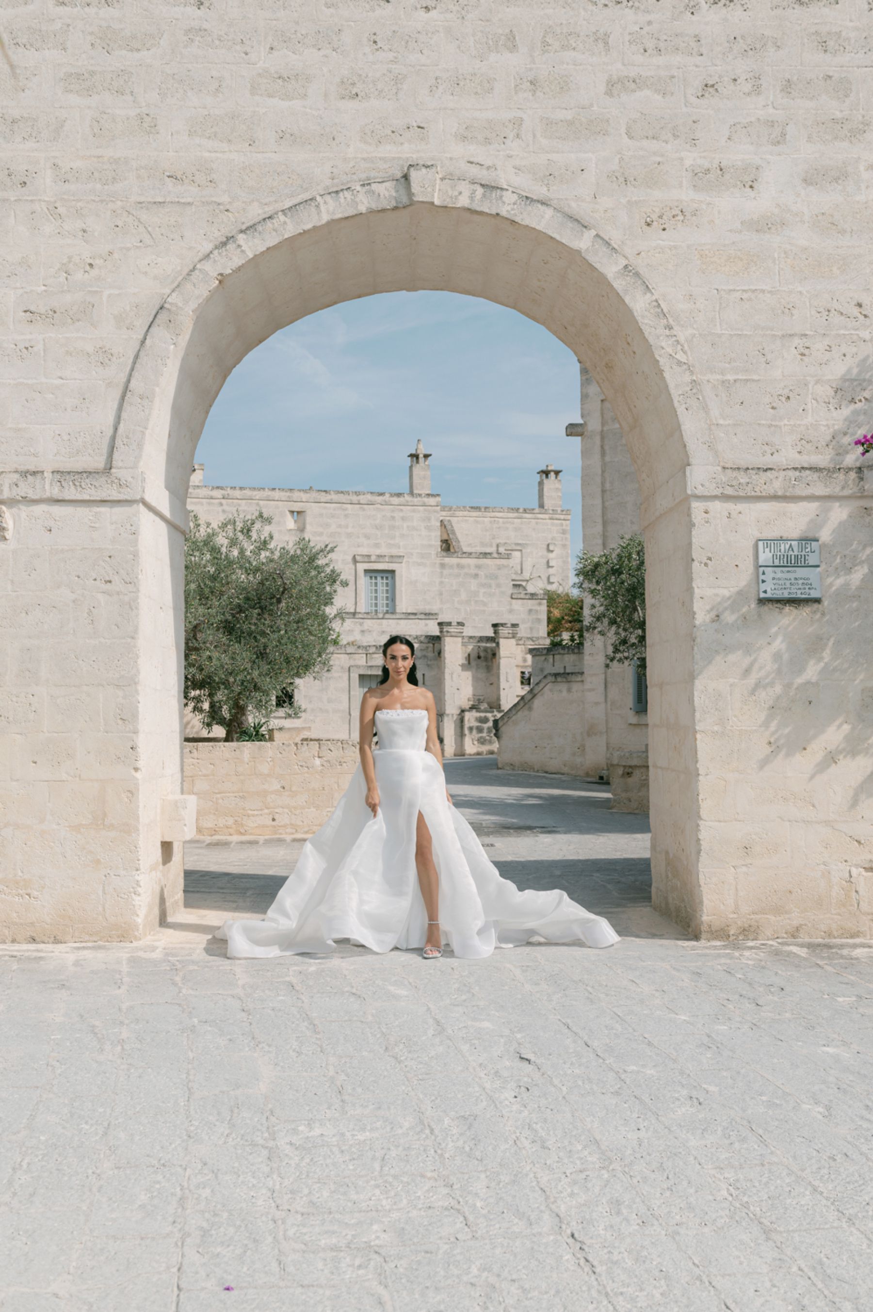 Dancing the Night Away: Inside Hana and Adonis' Magical Wedding in Pettolecchia Collection photo
