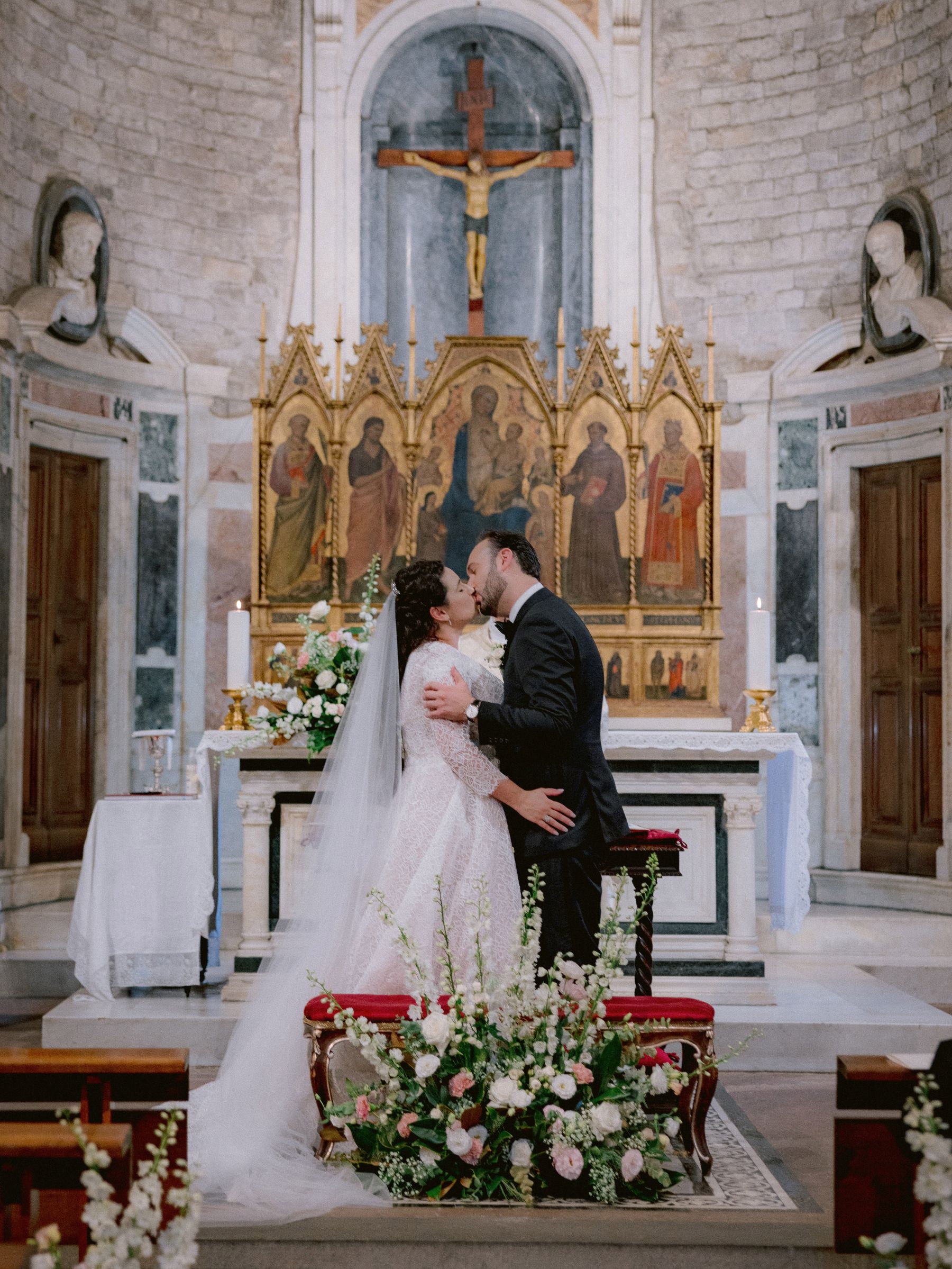 From Florence with Love: Vittoria &amp; David’s Enchanting Wedding at Villa Cora photo