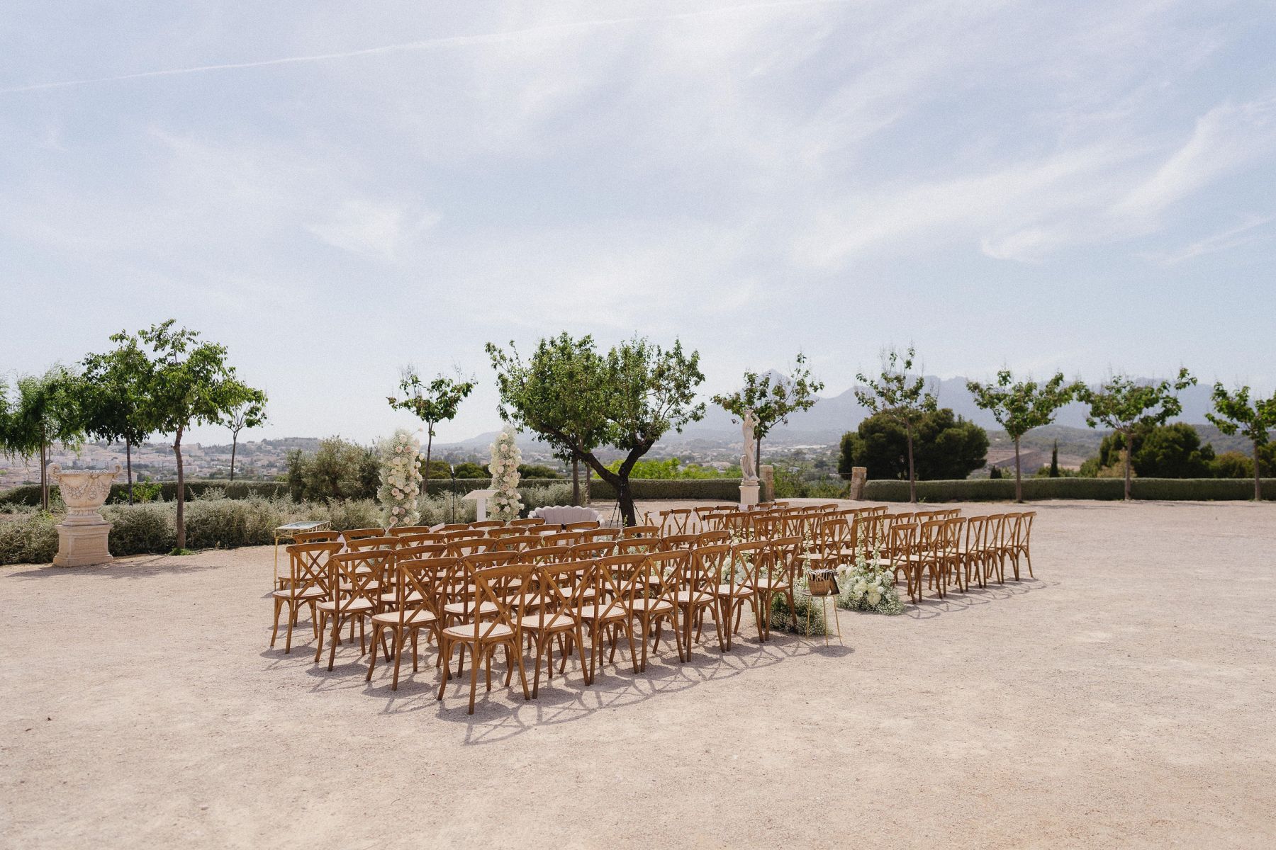 A Contemporary Spanish Romance: Alexandra &amp; Duncan's Elegant Wedding at Finca Marques de Montemolar photo