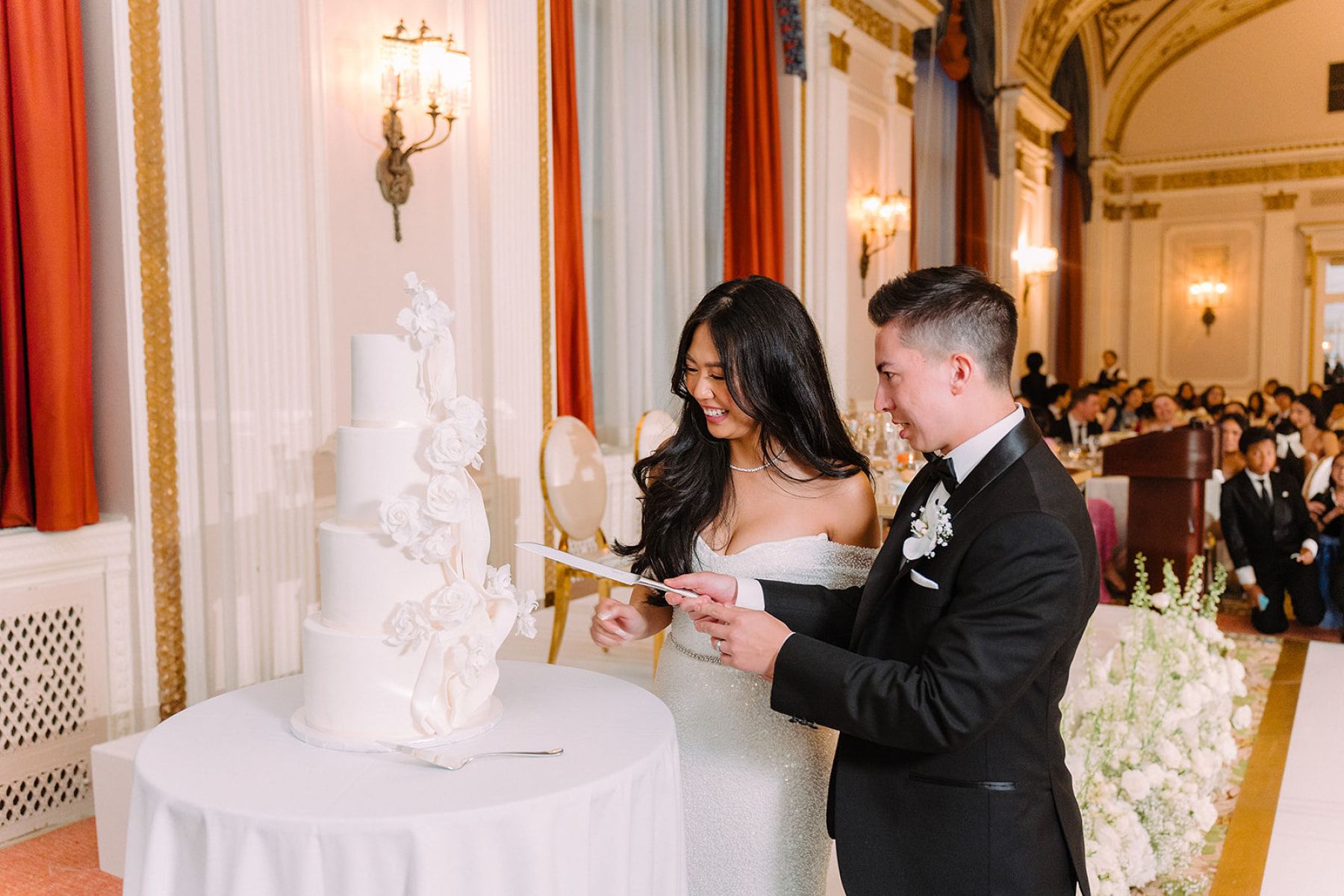 Timeless Romance: Sean and Hoang-Nghi’s Elegant Wedding at Chateau Laurier photo