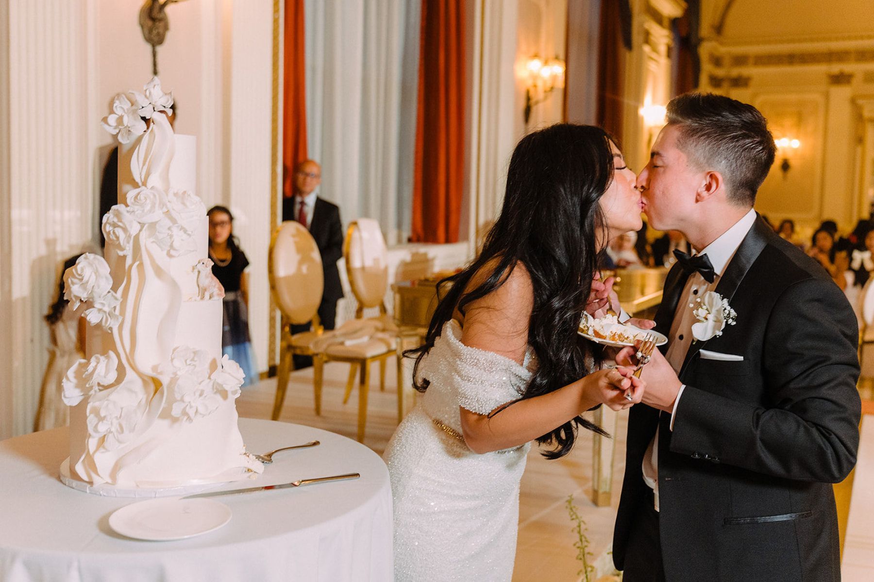 Timeless Romance: Sean and Hoang-Nghi’s Elegant Wedding at Chateau Laurier photo