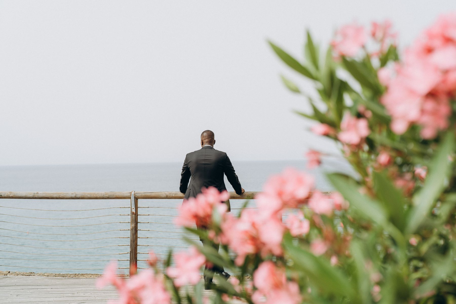 Romantic Seaside Celebration: Anna and Janny's Charming Wedding at Le Calette photo