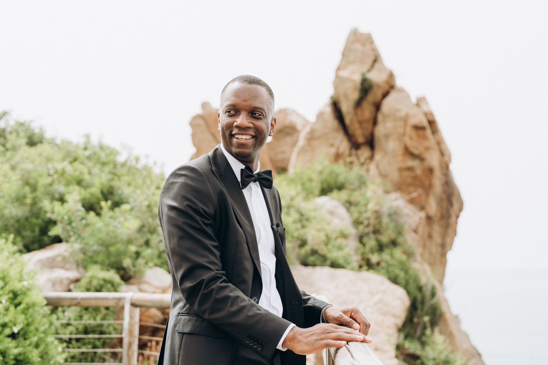 Romantic Seaside Celebration: Anna and Janny's Charming Wedding at Le Calette photo