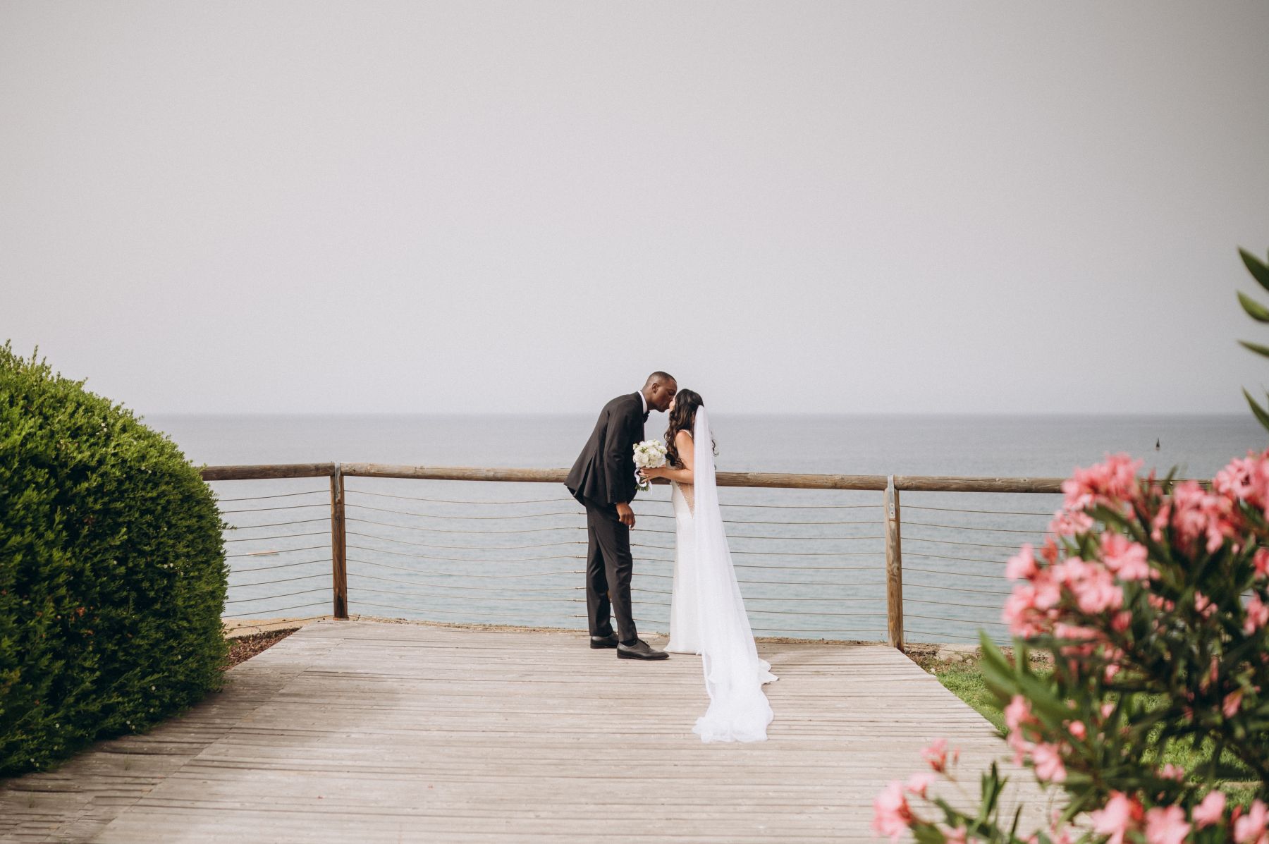 Romantic Seaside Celebration: Anna and Janny's Charming Wedding at Le Calette photo