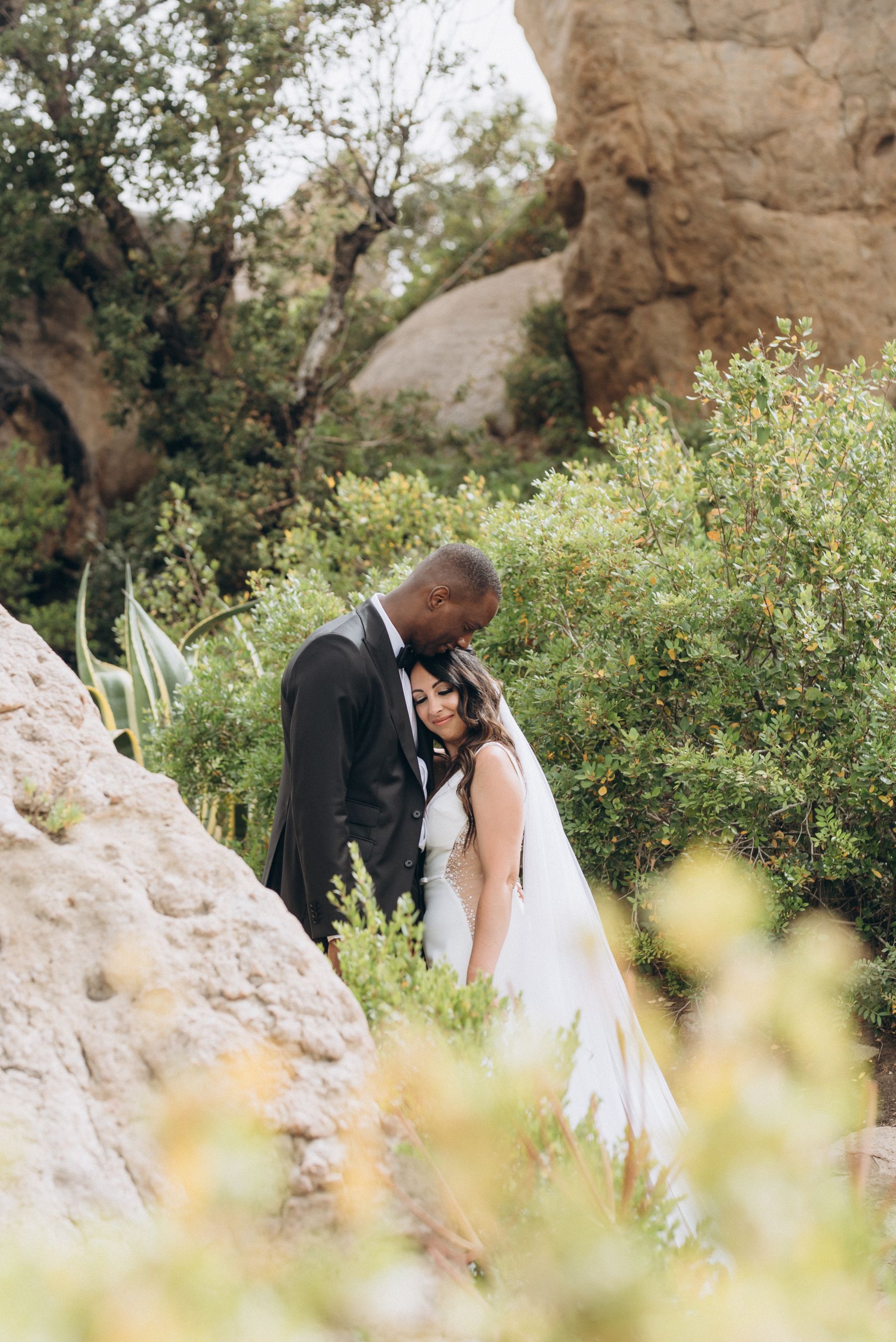 Romantic Seaside Celebration: Anna and Janny's Charming Wedding at Le Calette photo