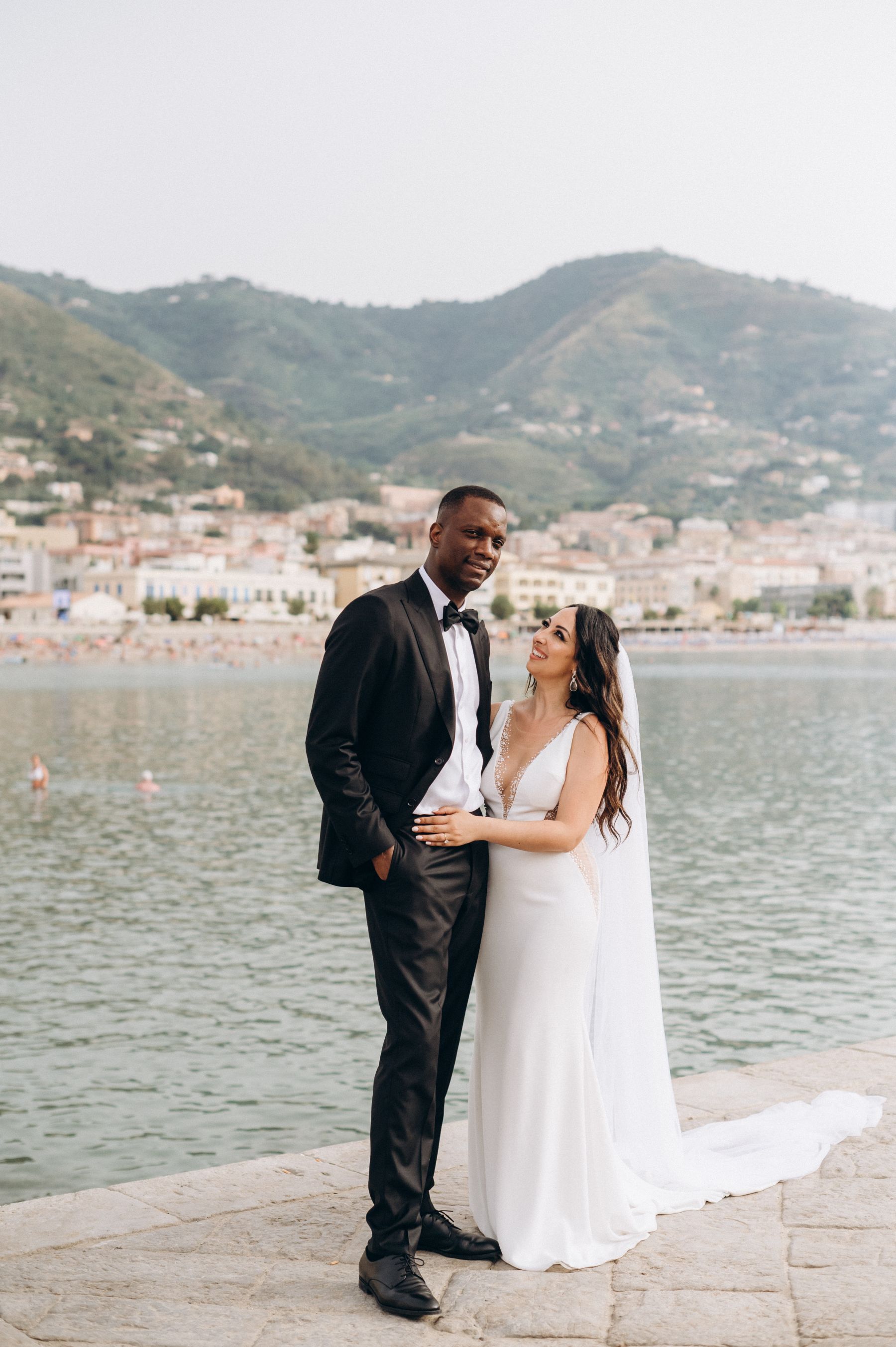Romantic Seaside Celebration: Anna and Janny's Charming Wedding at Le Calette photo