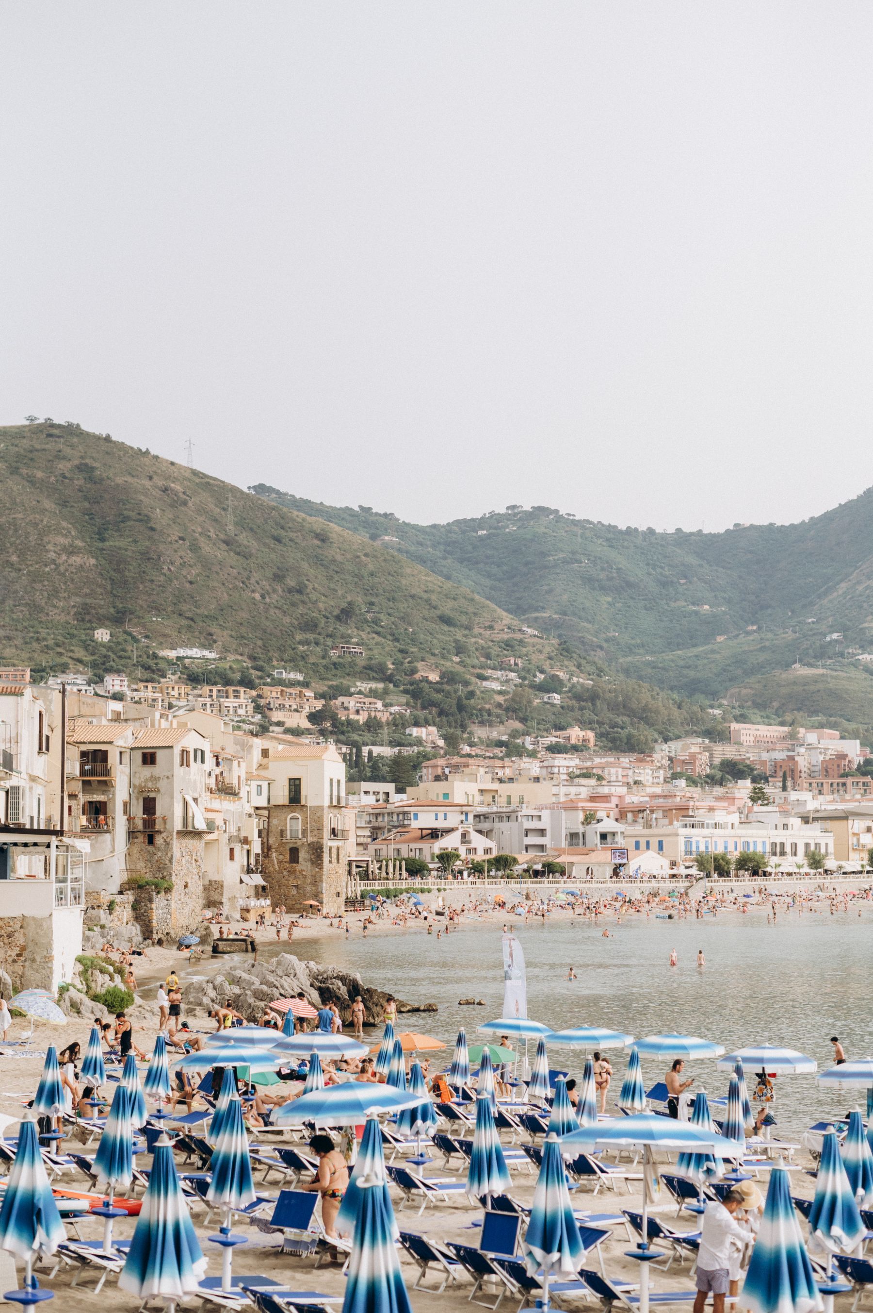 Romantic Seaside Celebration: Anna and Janny's Charming Wedding at Le Calette photo