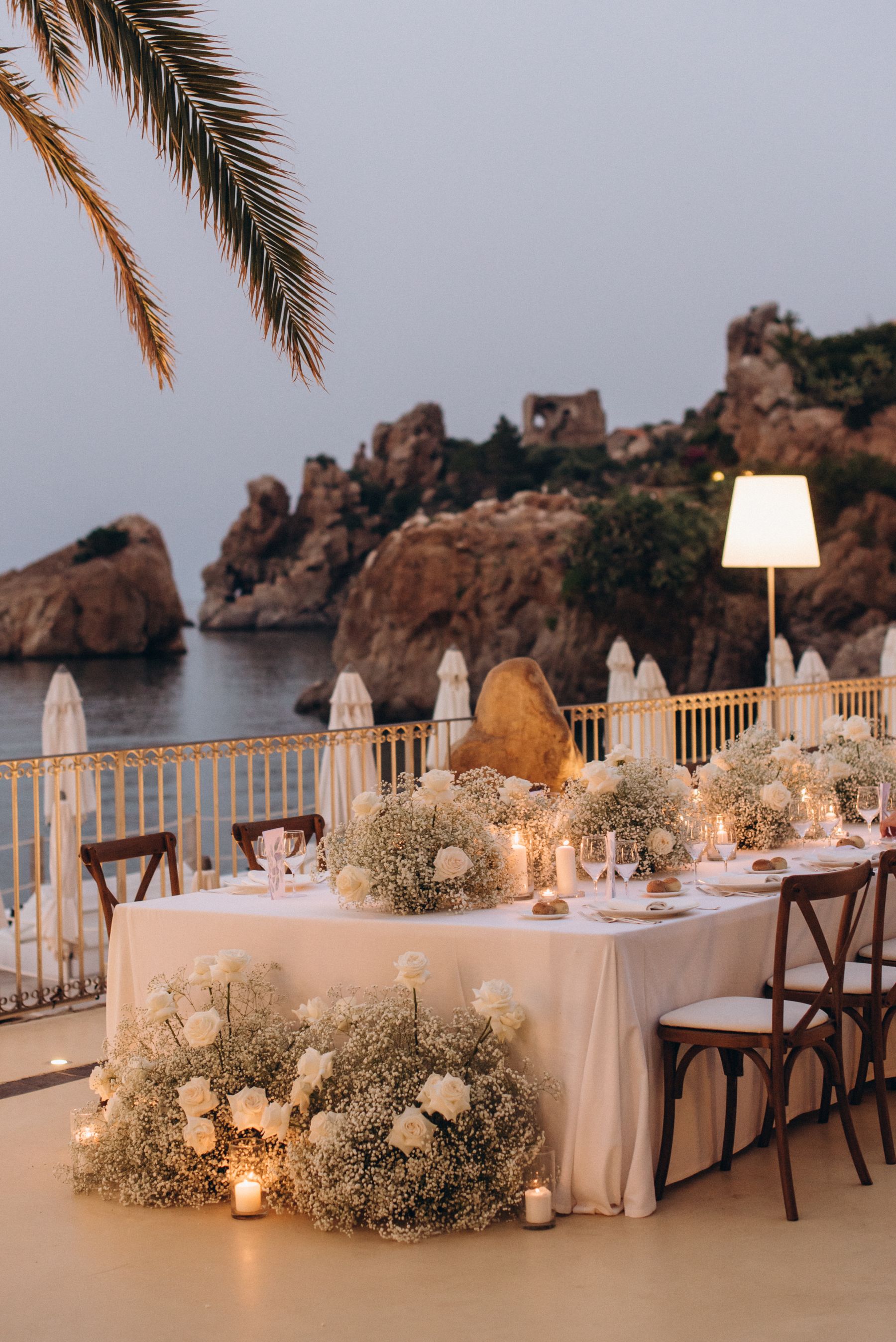 Romantic Seaside Celebration: Anna and Janny's Charming Wedding at Le Calette photo