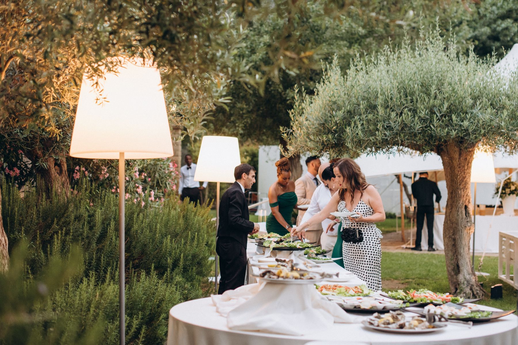 Romantic Seaside Celebration: Anna and Janny's Charming Wedding at Le Calette photo