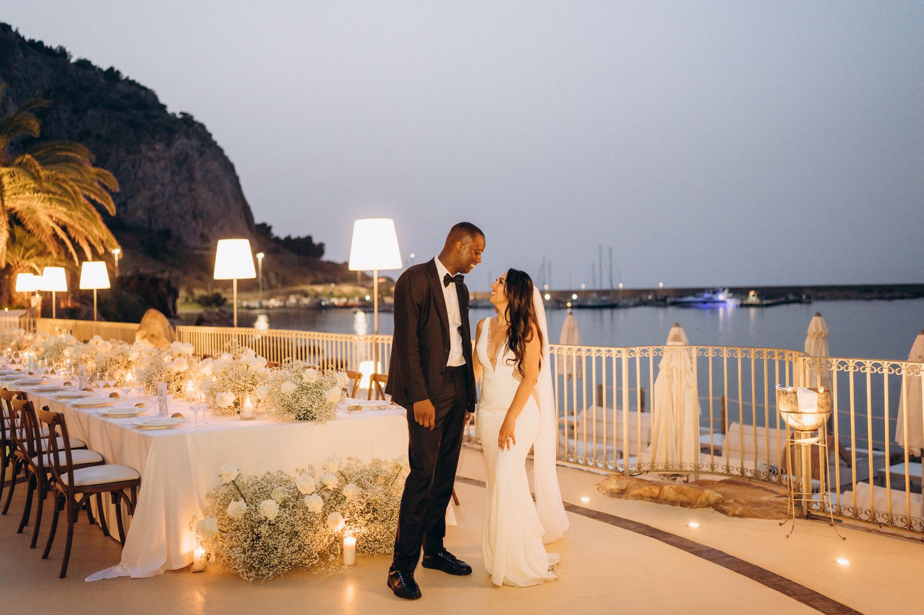 Romantic Seaside Celebration: Anna and Janny's Charming Wedding at Le Calette photo