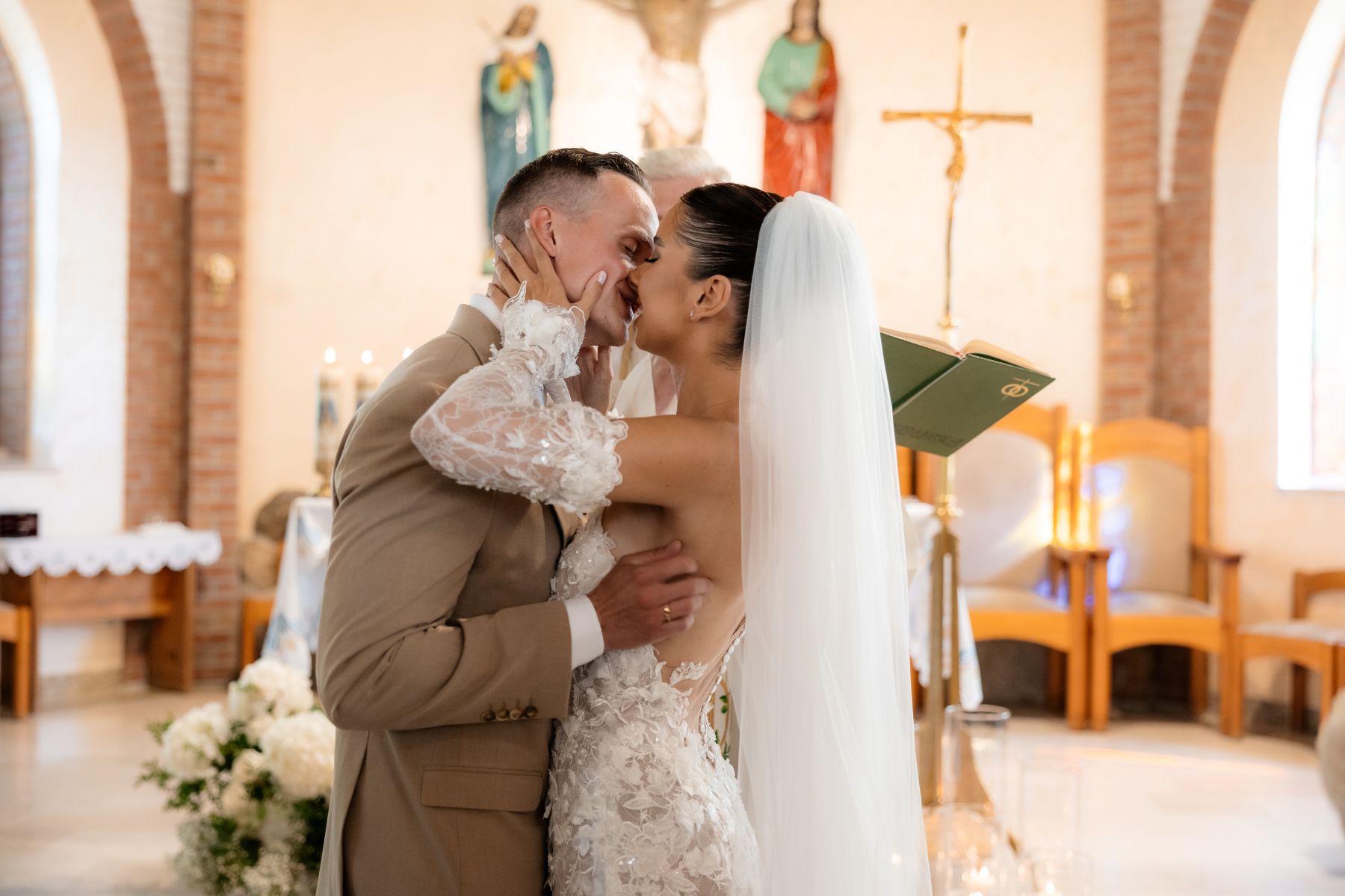 A Dream Garden Affair: Klaudia &amp; Jakub’s Unforgettable Wedding at Hotel Kiston photo