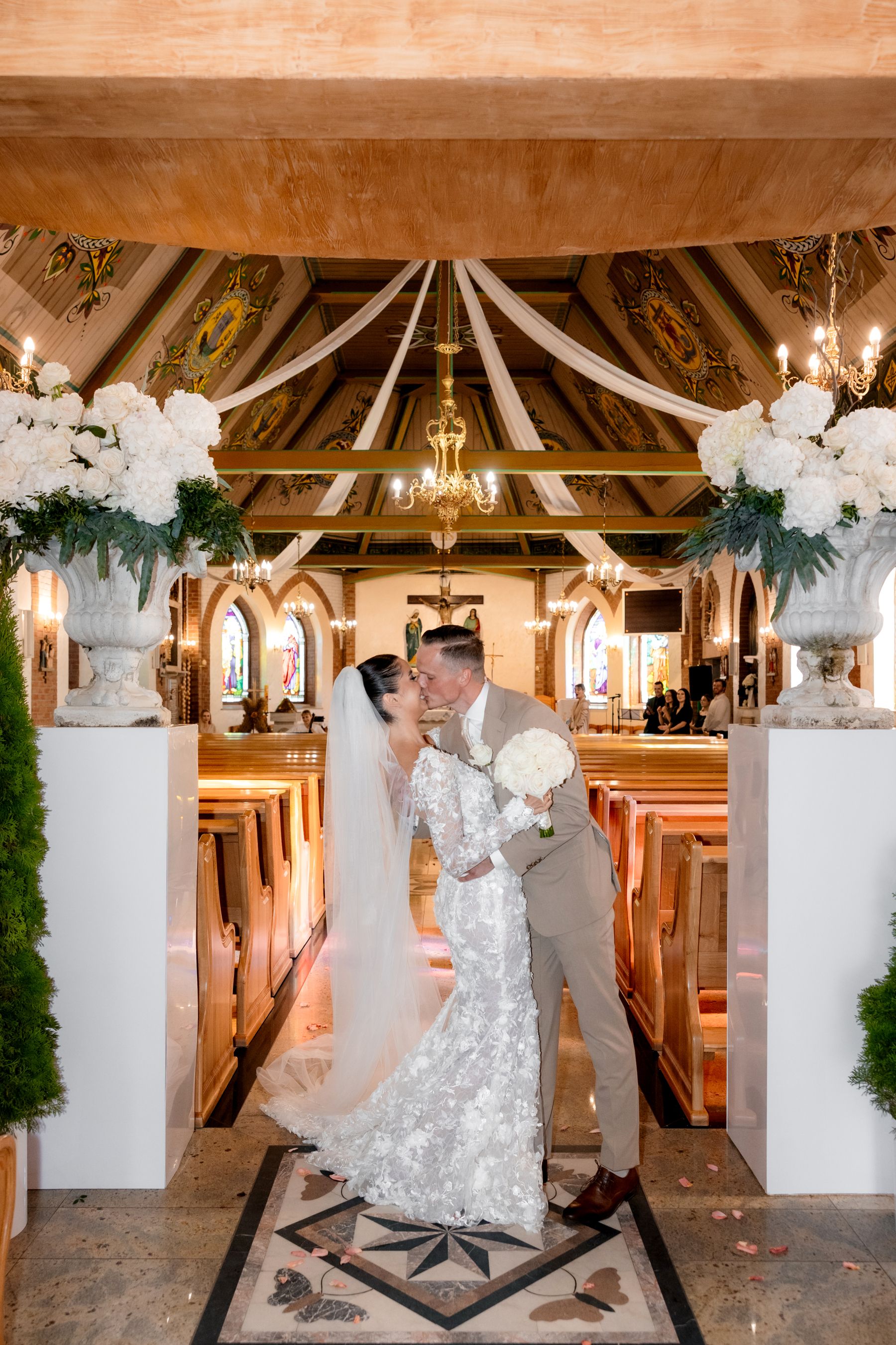 A Dream Garden Affair: Klaudia &amp; Jakub’s Unforgettable Wedding at Hotel Kiston photo