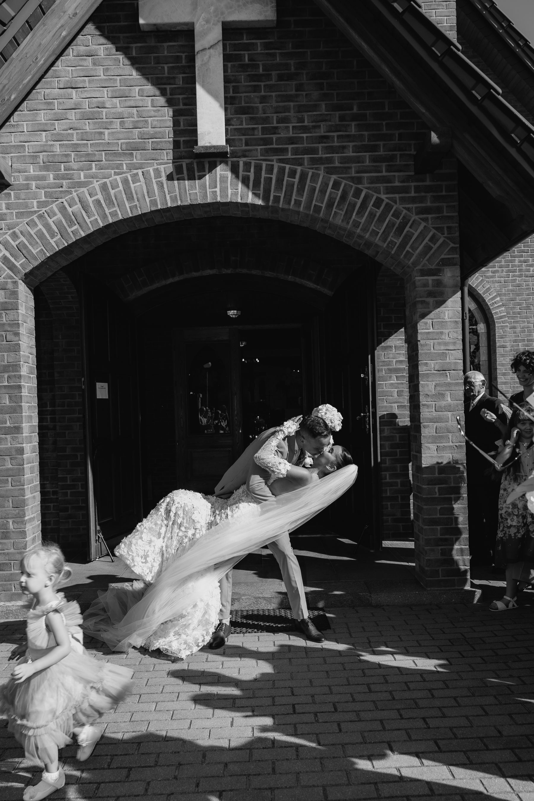 A Dream Garden Affair: Klaudia &amp; Jakub’s Unforgettable Wedding at Hotel Kiston photo