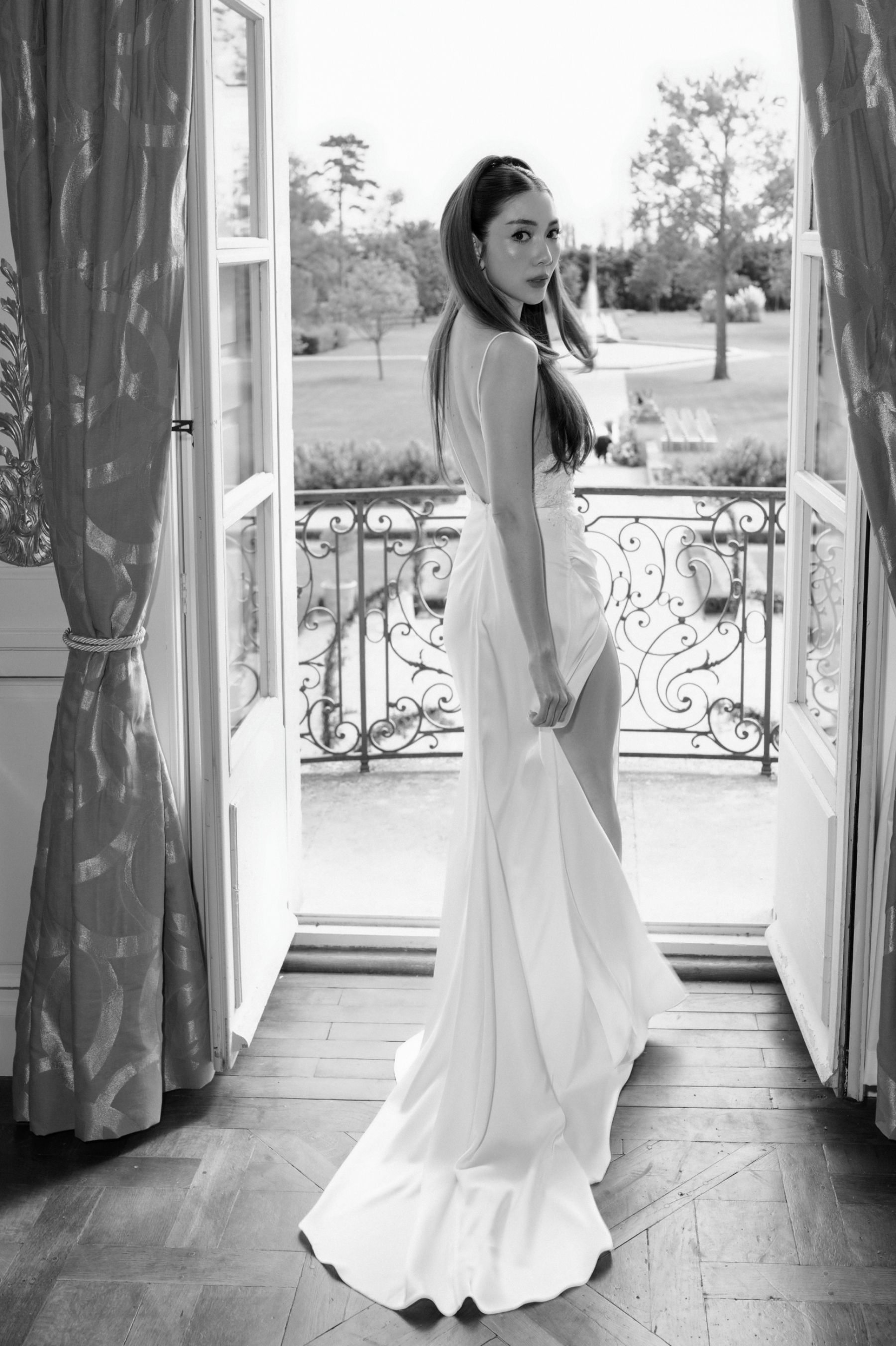 A Love Story Woven in Provence: Virithipa and Nick's Enchanting Wedding at Chateau de Tourreau photo