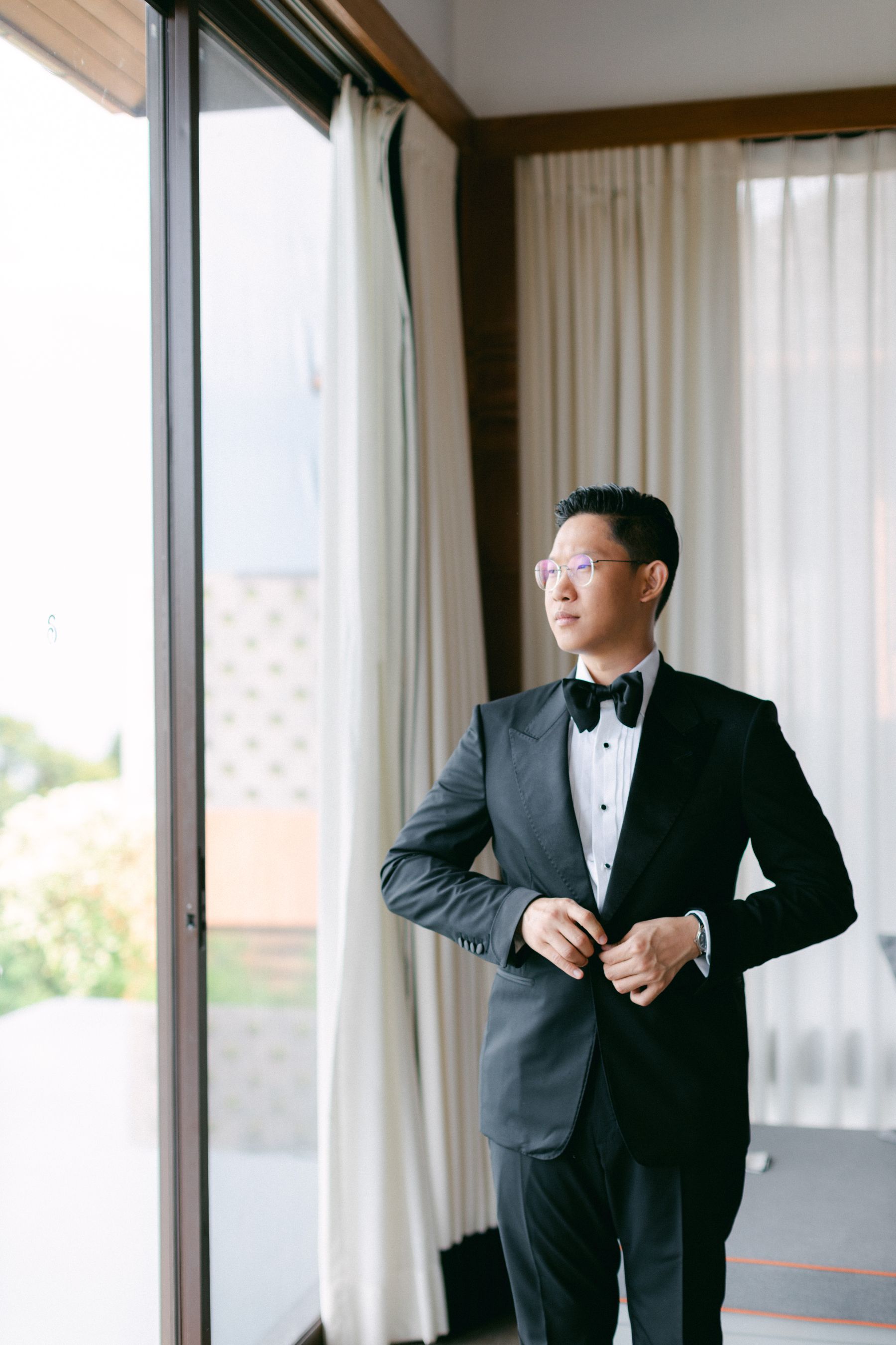 A Cross-Cultural Paradise Celebration: Khin Lay  &amp; Lucas's Romantic Wedding at Sri Panwa Phuket photo