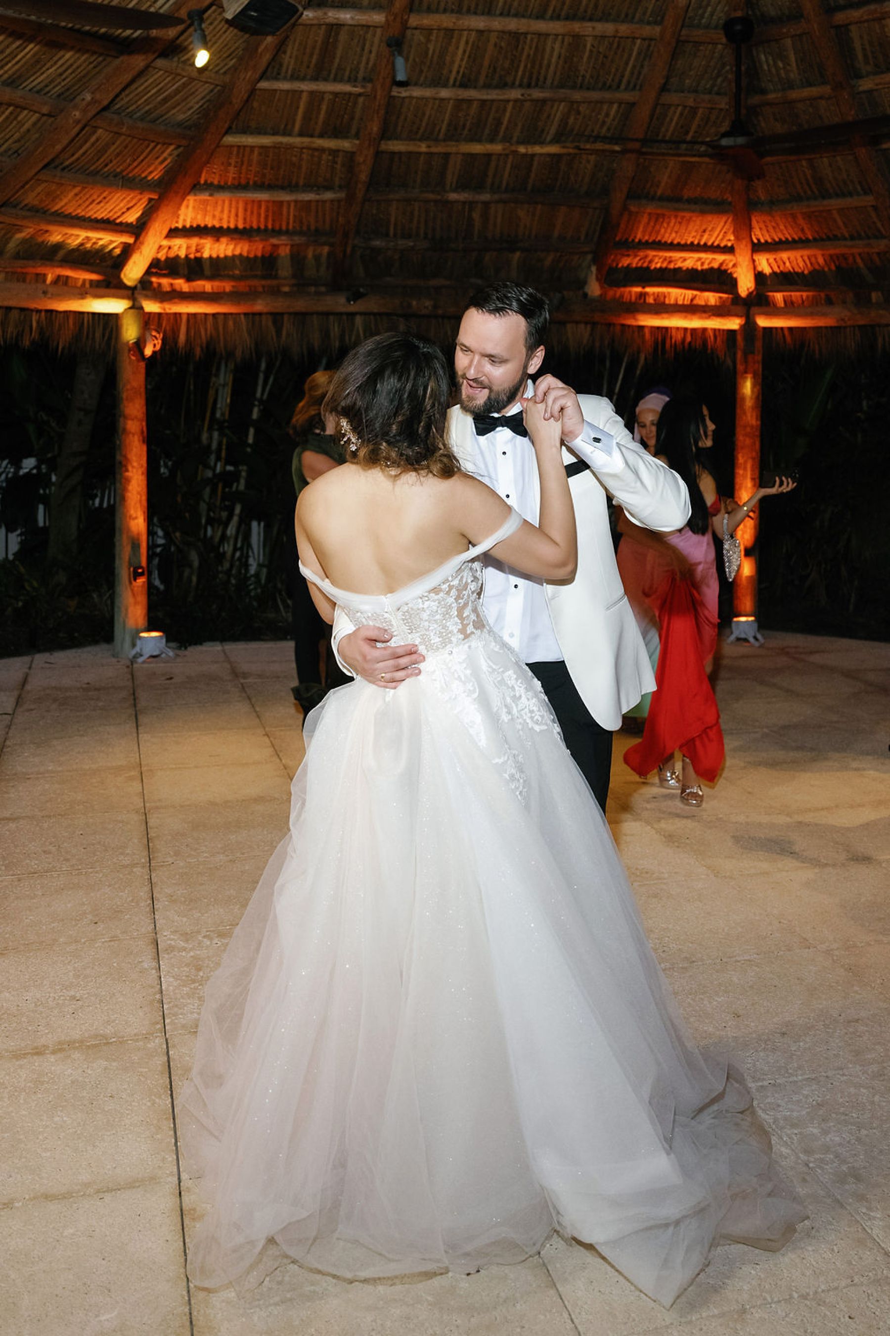 A Tropical Romance: Kimberly &amp; Ruslan's Dream Wedding at The Palms Hotel &amp; Spa photo