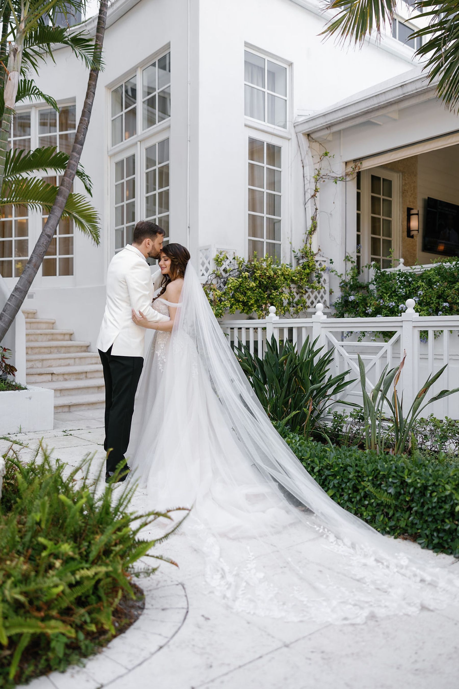 A Tropical Romance: Kimberly &amp; Ruslan's Dream Wedding at The Palms Hotel &amp; Spa photo