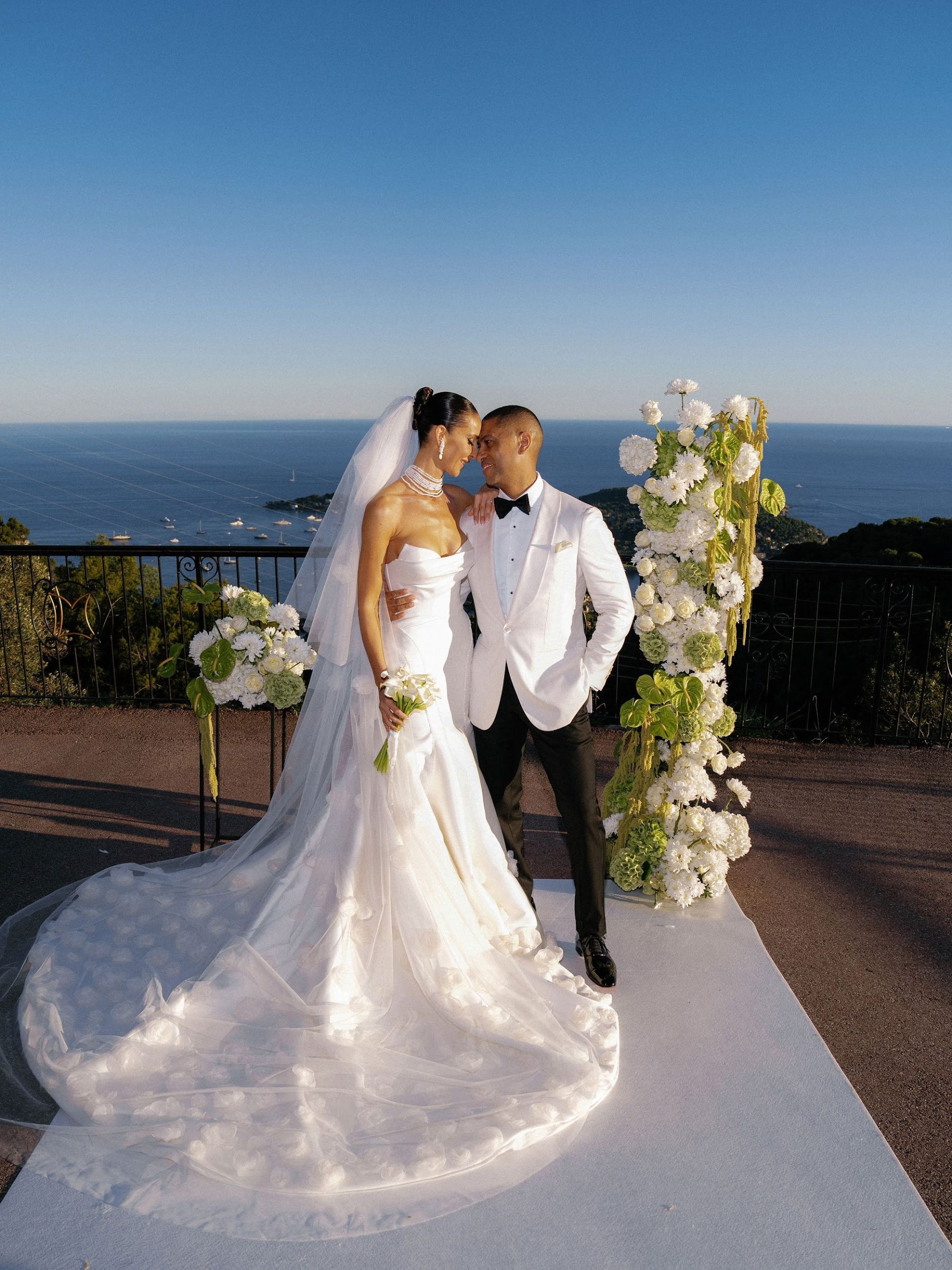 From Tinder to the French Riviera: Yana &amp; Aston’s Dream Wedding at Domaine du Mont Leuze photo