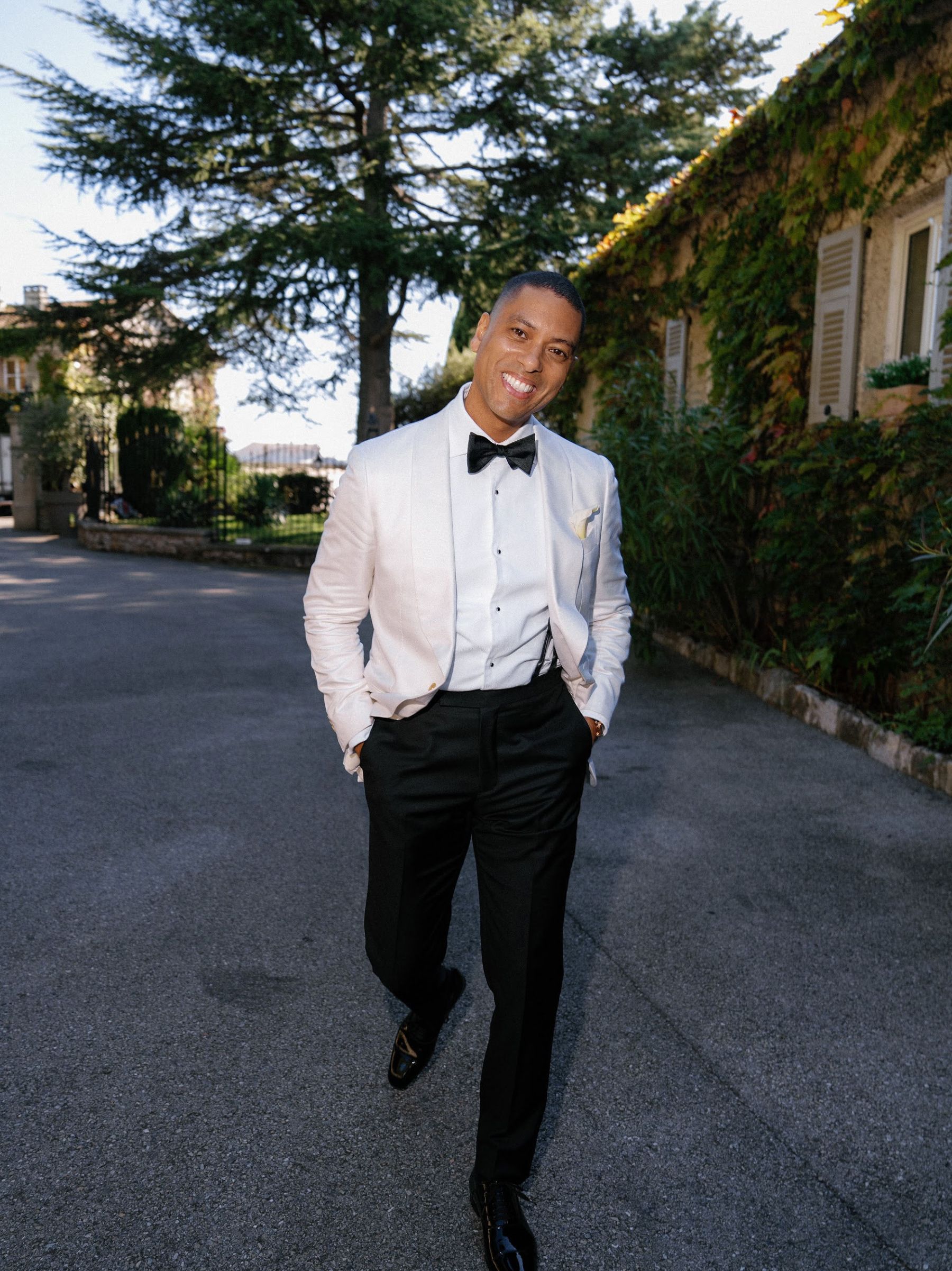 From Tinder to the French Riviera: Yana &amp; Aston’s Dream Wedding at Domaine du Mont Leuze photo