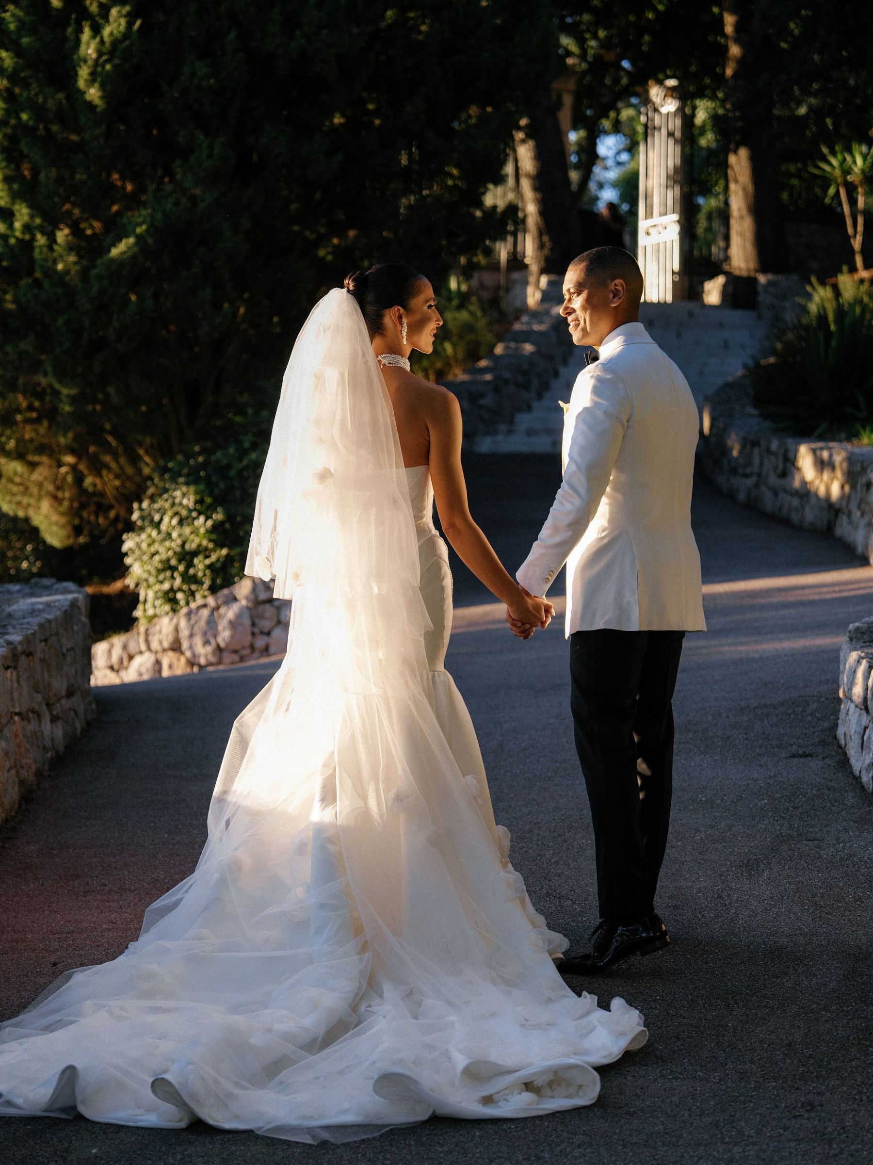 From Tinder to the French Riviera: Yana &amp; Aston’s Dream Wedding at Domaine du Mont Leuze photo