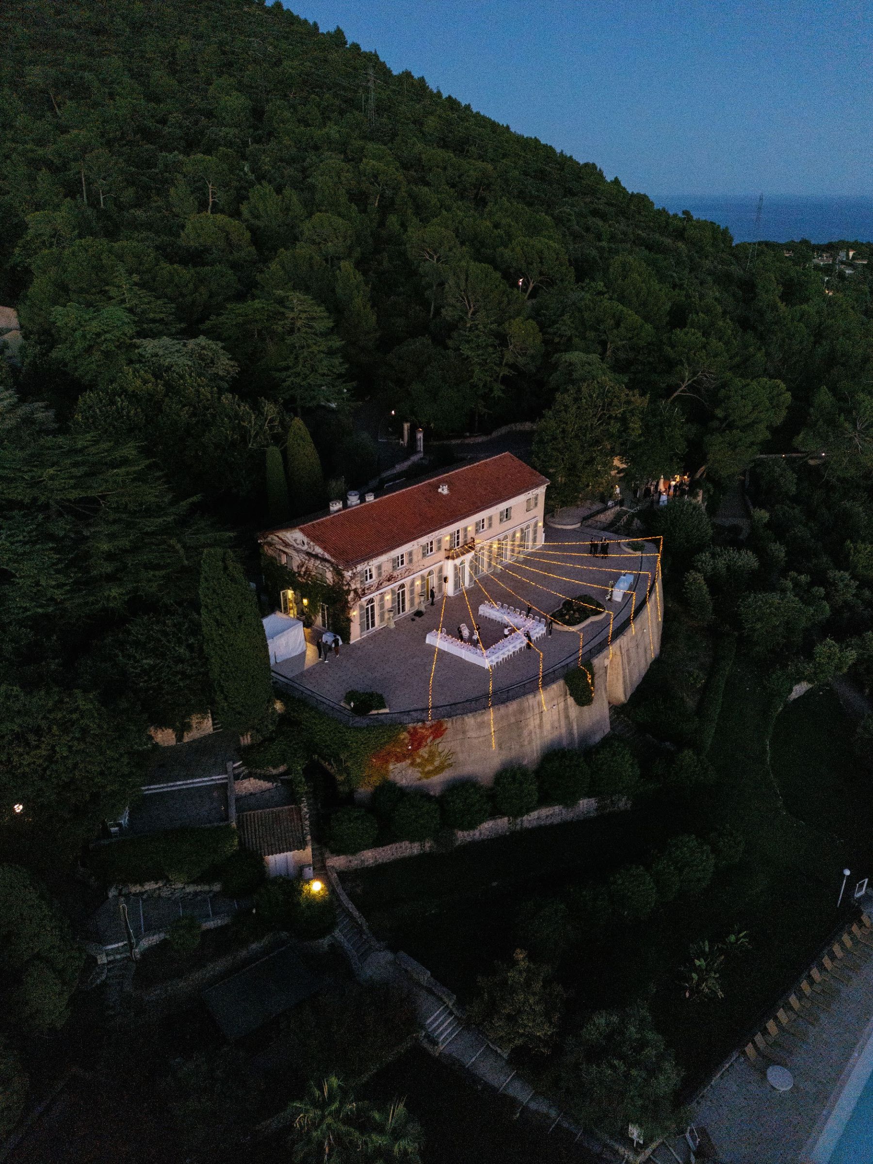 From Tinder to the French Riviera: Yana &amp; Aston’s Dream Wedding at Domaine du Mont Leuze photo