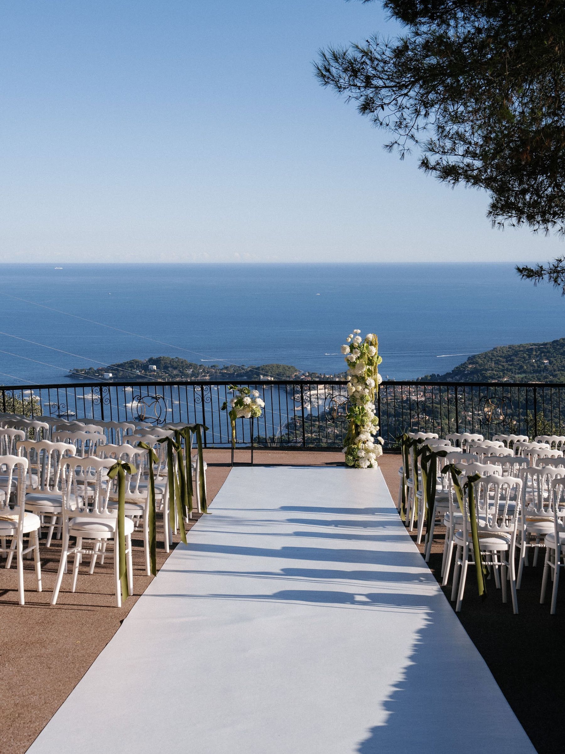 From Tinder to the French Riviera: Yana &amp; Aston’s Dream Wedding at Domaine du Mont Leuze photo