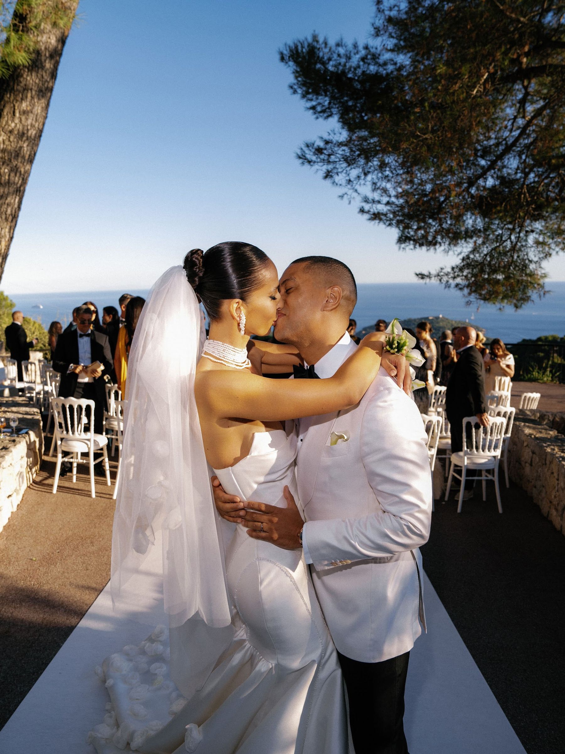 From Tinder to the French Riviera: Yana &amp; Aston’s Dream Wedding at Domaine du Mont Leuze photo