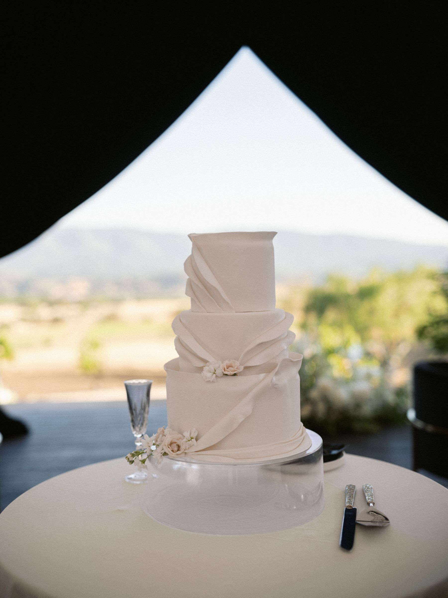 Kirstie &amp; Nishanth's Elegant Old Hollywood-Inspired Wedding at a Private Estate in Santa Ynez photo