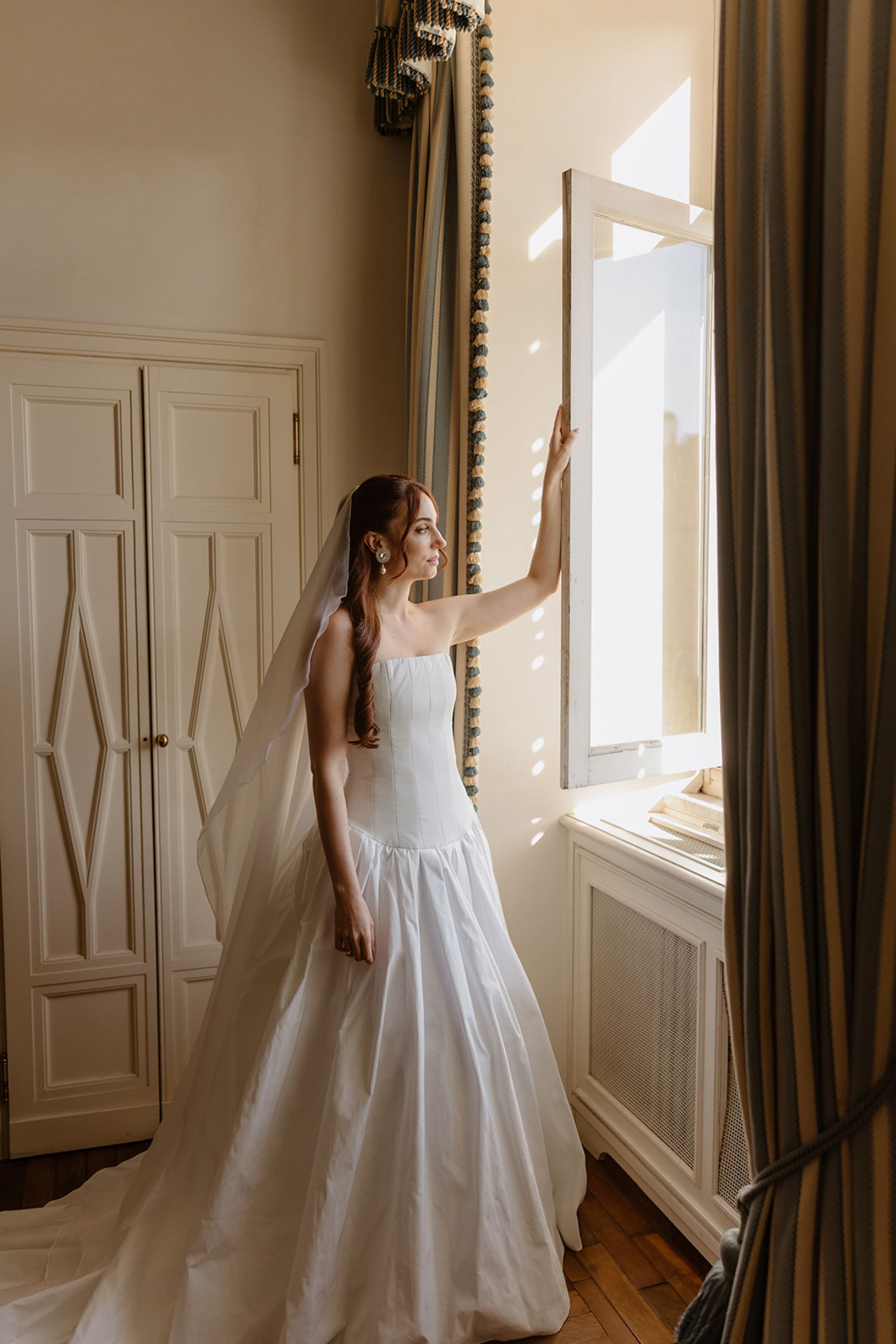 Shimmering Vows in Rome: Anda &amp; Leonardo’s Enchanting Wedding at Villa Aurelia photo