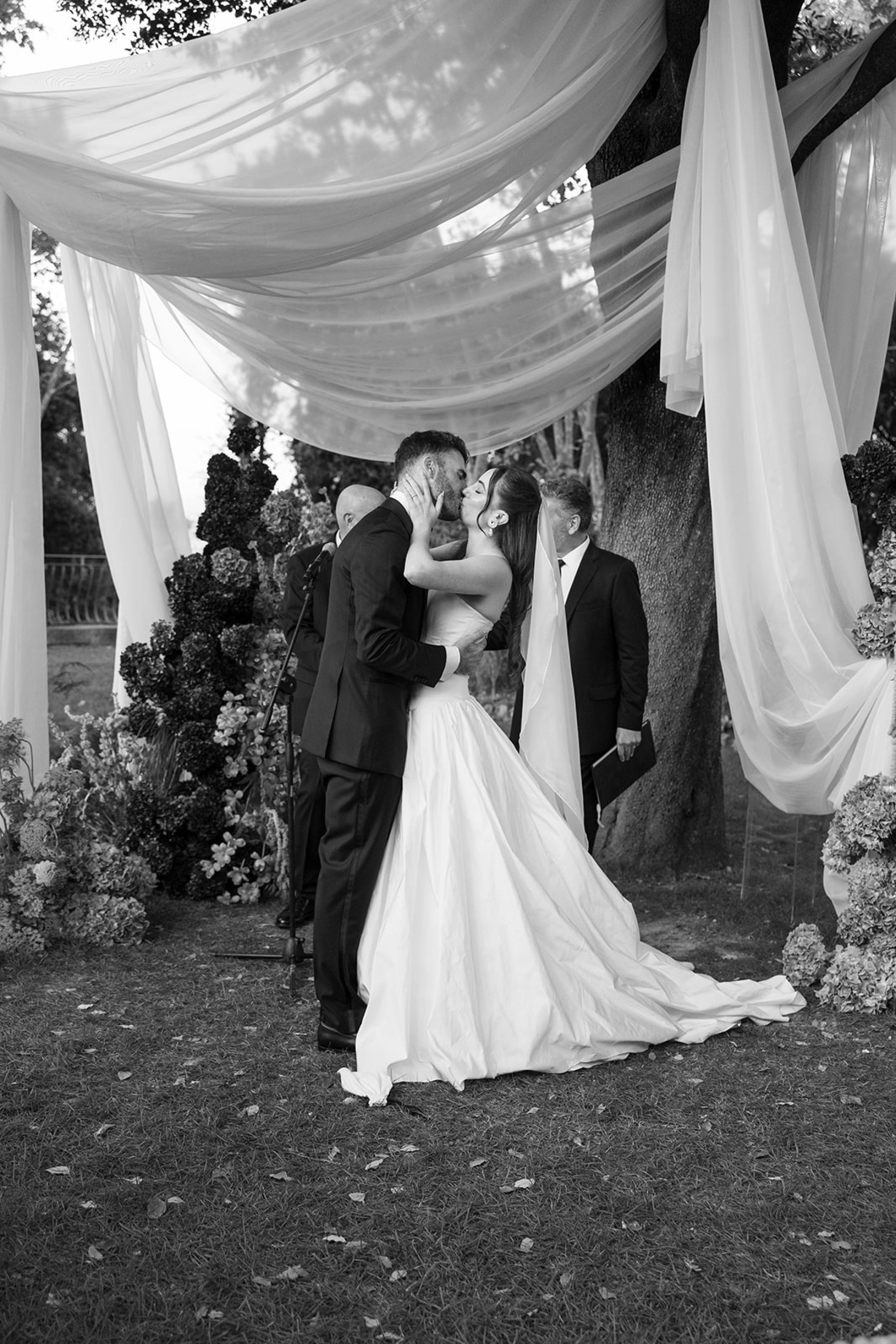 Shimmering Vows in Rome: Anda &amp; Leonardo’s Enchanting Wedding at Villa Aurelia photo