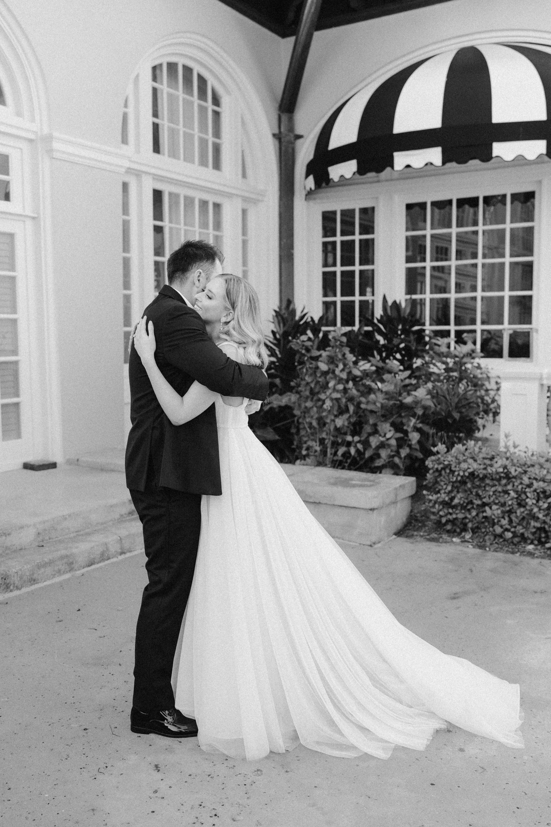 Abigail and Ryan’s Elegant Wedding at the Bryan Museum, Galveston photo