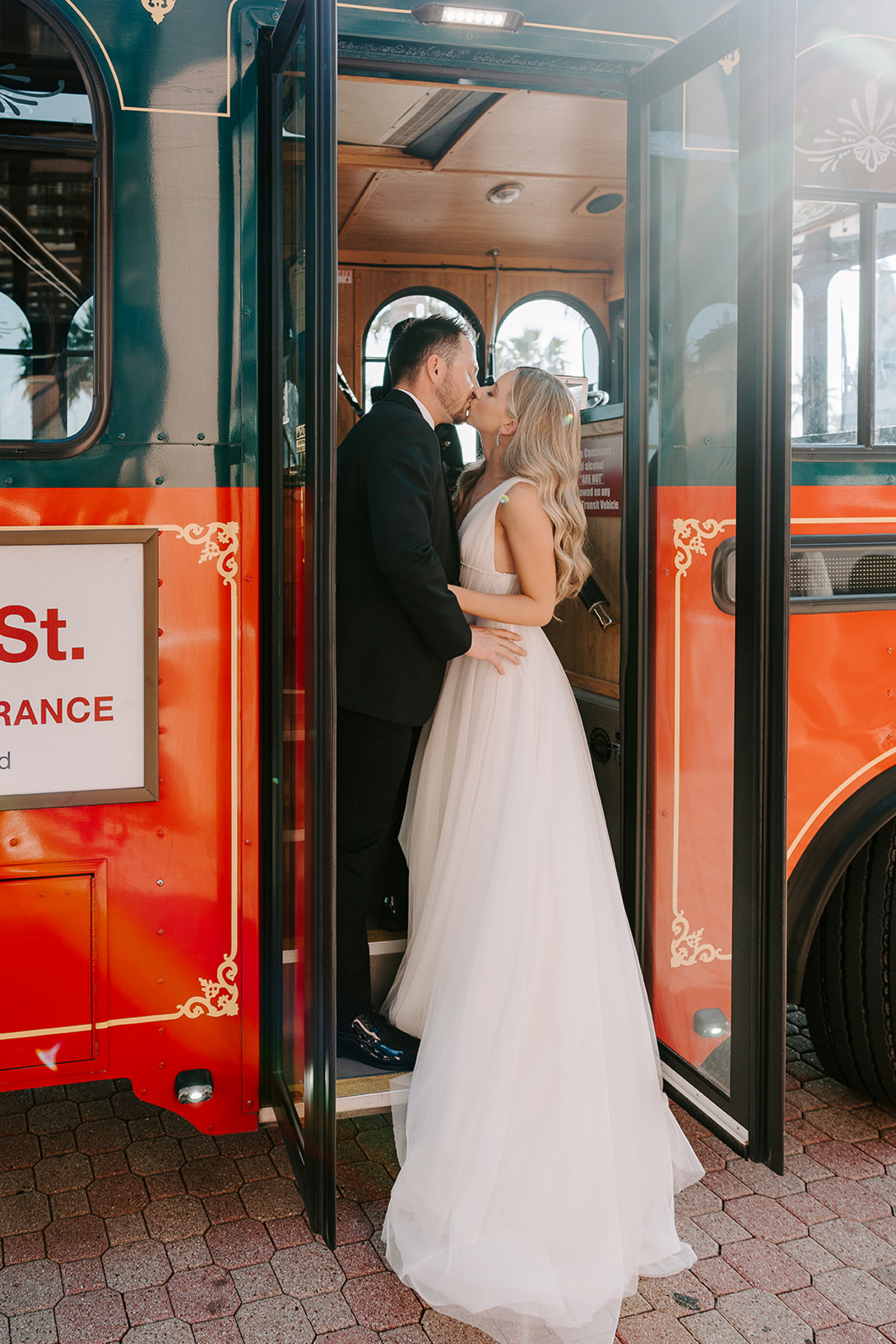Abigail and Ryan’s Elegant Wedding at the Bryan Museum, Galveston photo