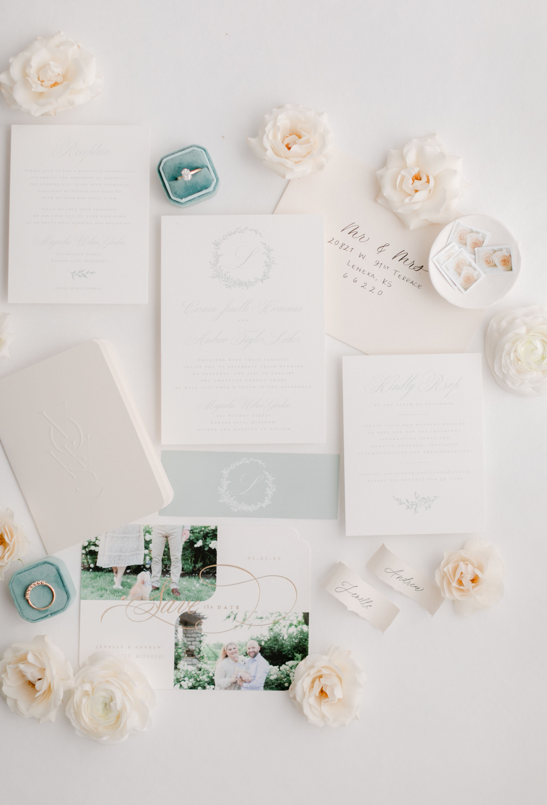 Intimate Elegance: Jenelle &amp; Andrew's Modern Wedding  photo
