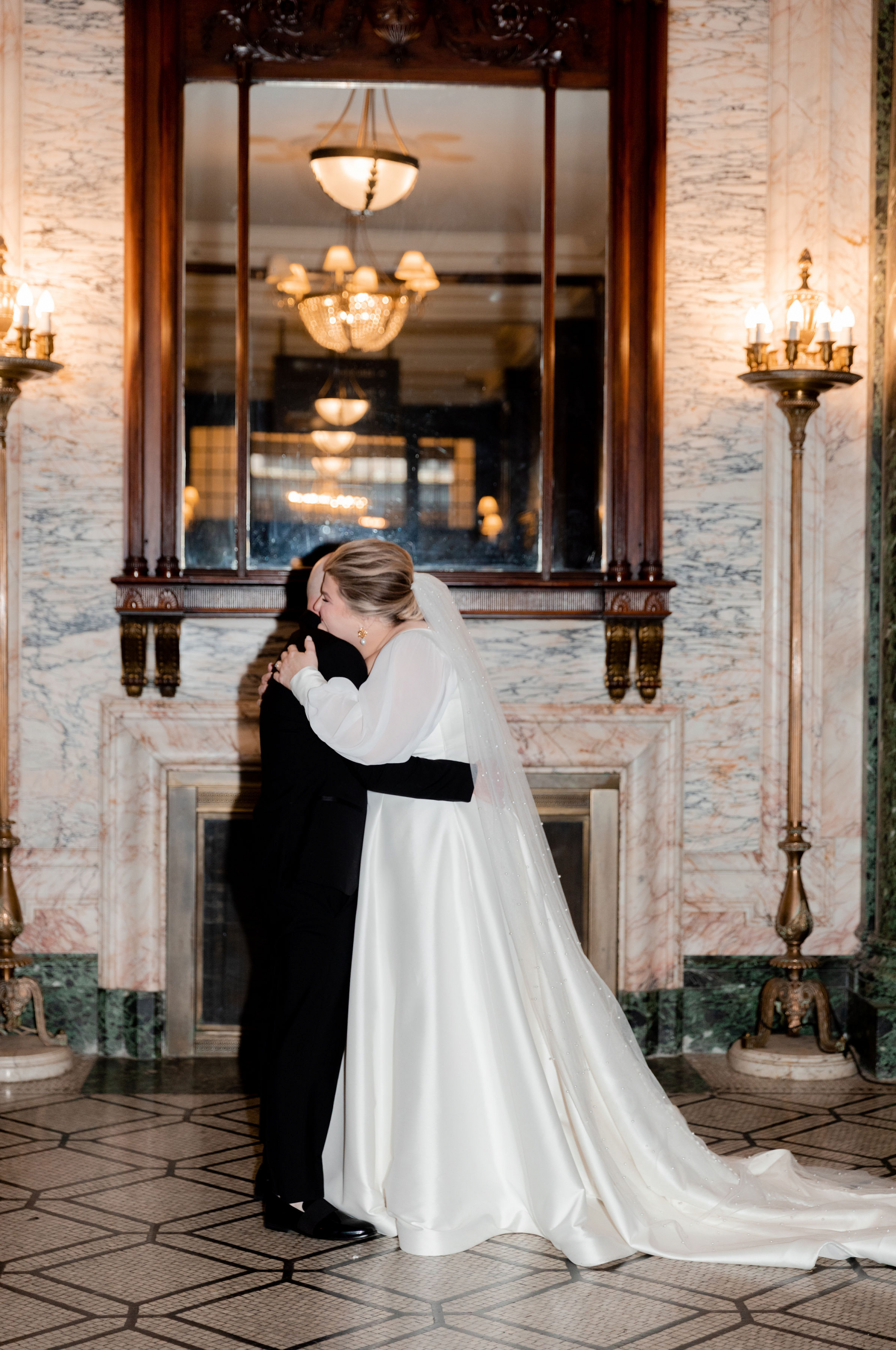 Intimate Elegance: Jenelle &amp; Andrew's Modern Wedding  photo