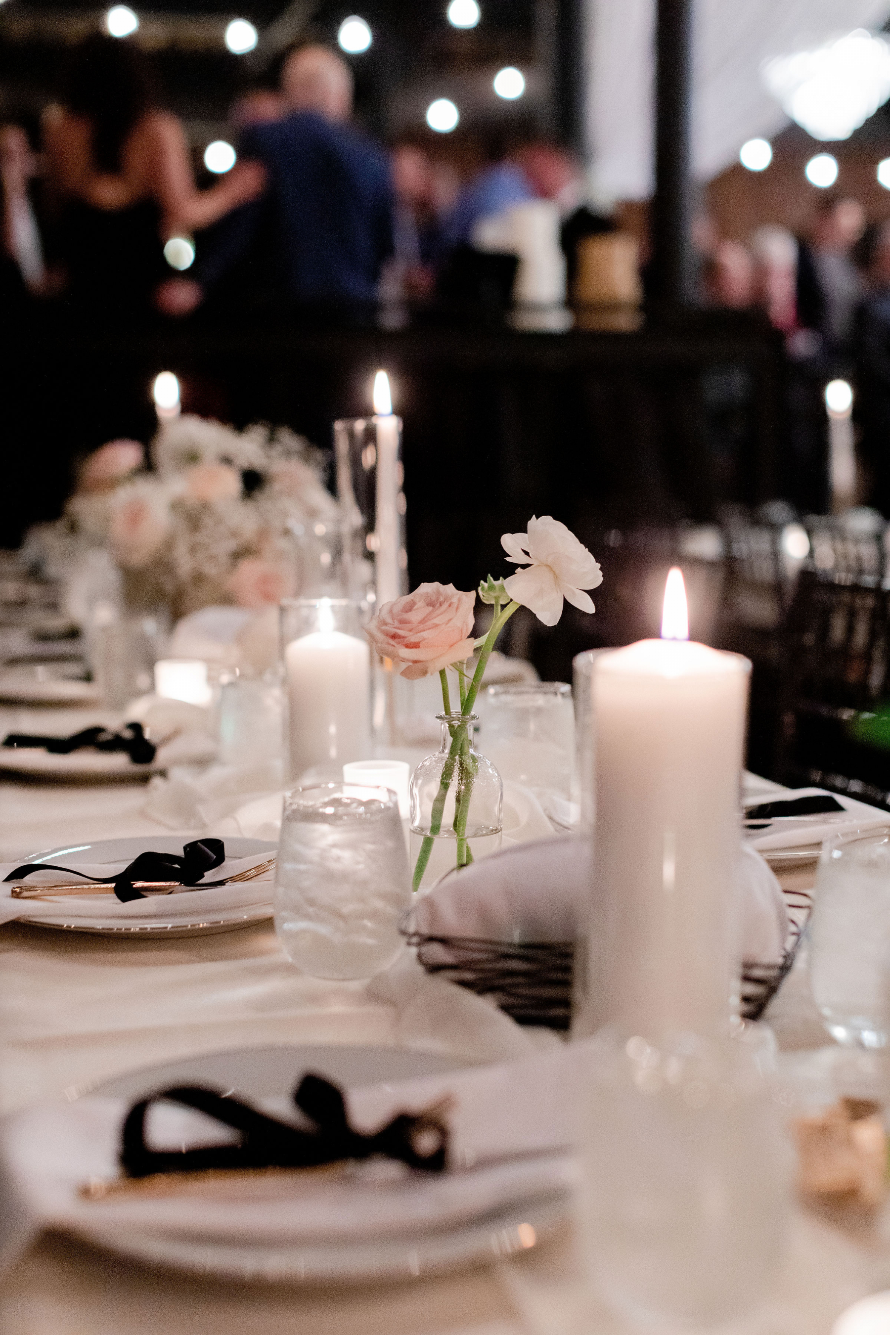 Intimate Elegance: Jenelle &amp; Andrew's Modern Wedding  photo