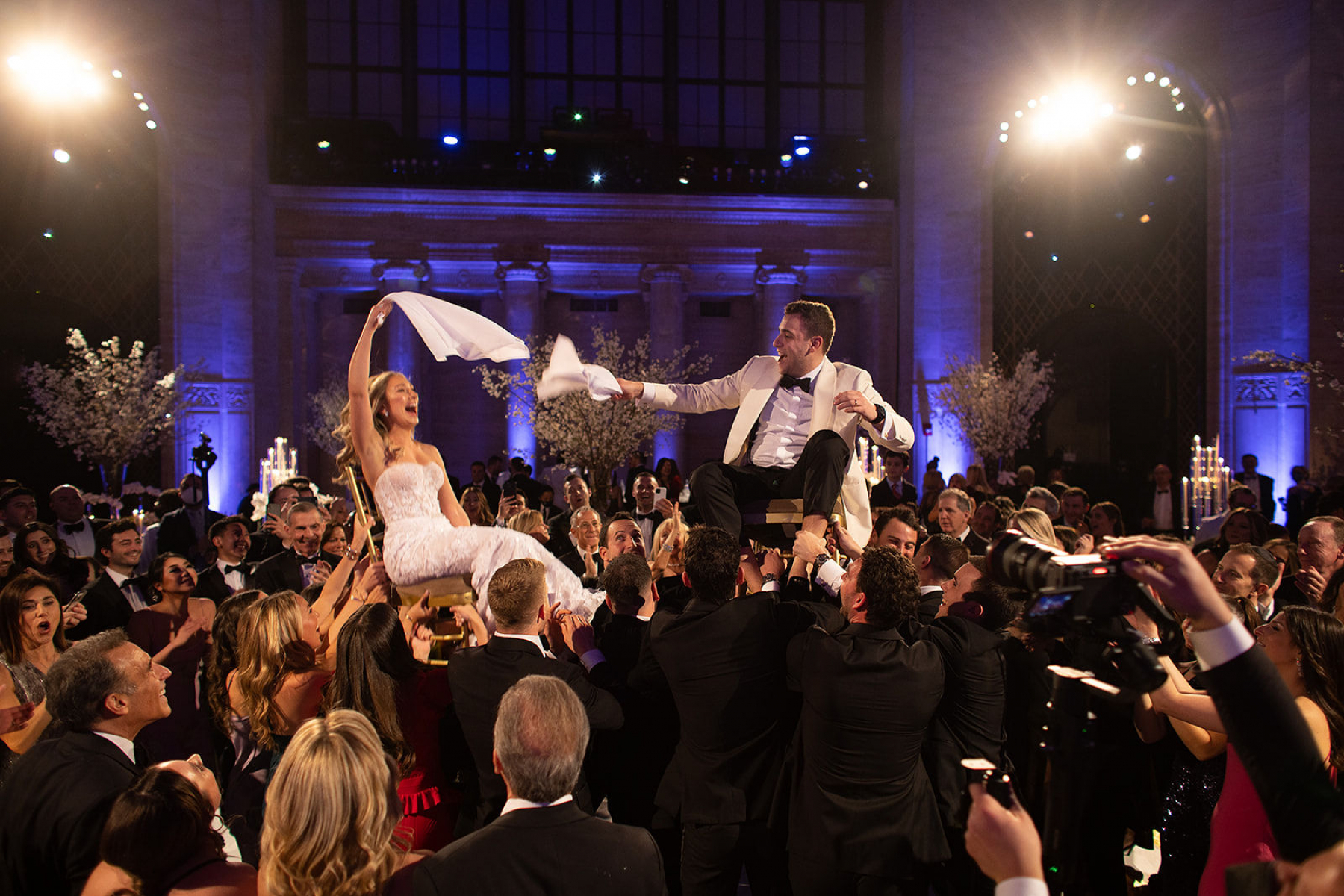 A Timeless Affair: Max &amp; Ashley's Classic Wedding at Cipriani photo