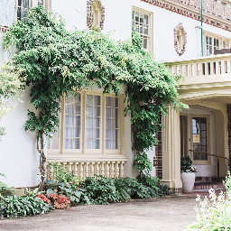 Lairmont Manor