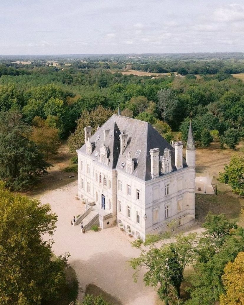 Chateau De la Valouze Venues
