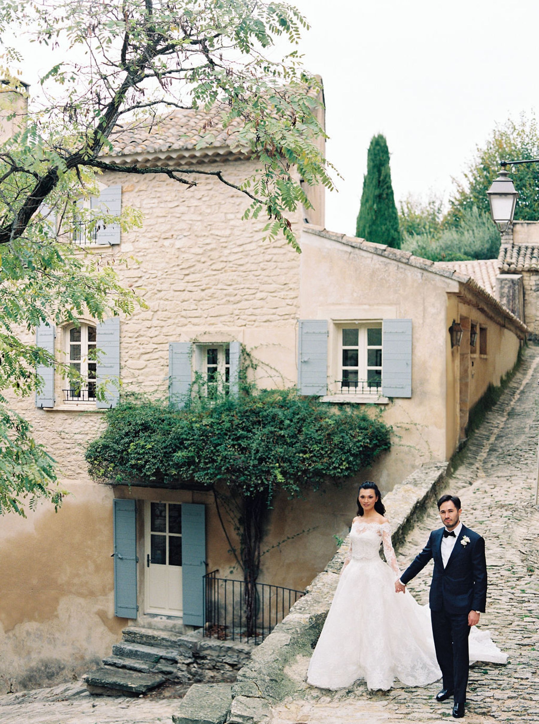 Blue Hues and 'I Do's': Annie and Sean's South of France Wedding at Airelles Gordes, La Bastide photo