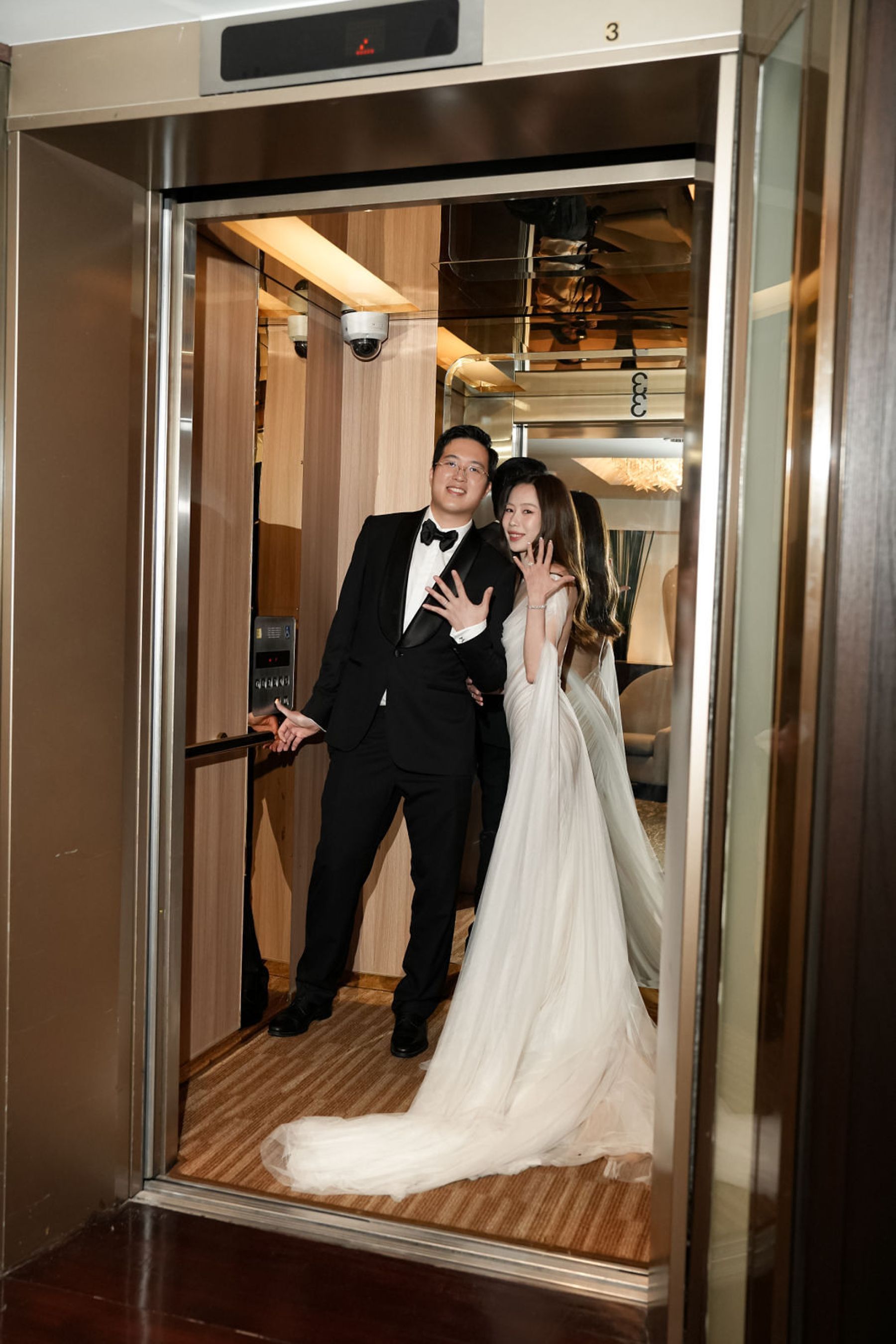 Under the Tree: Loreta and Thasit’s Enchanting Bangkok Wedding at Nai Lert Park photo