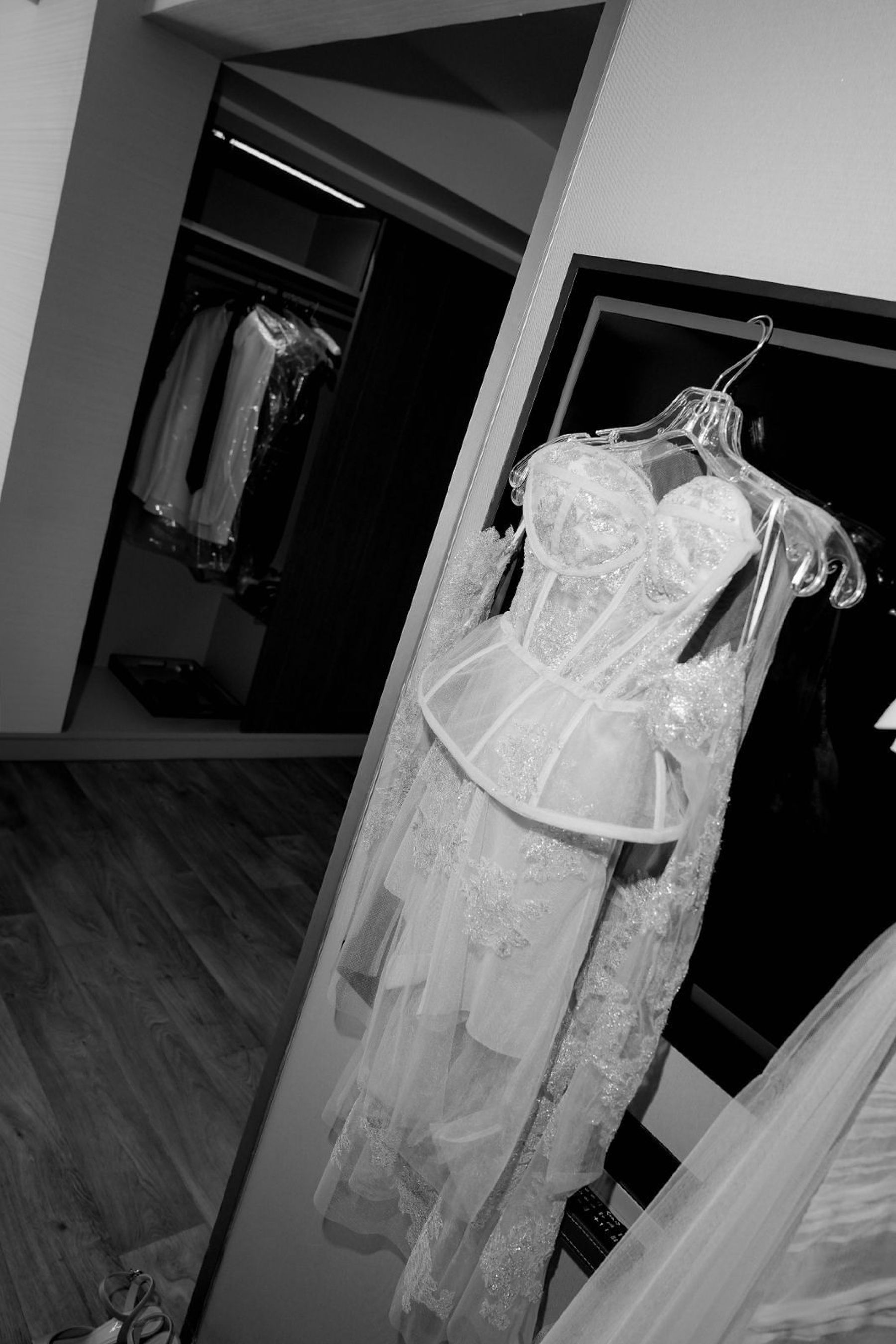 Under the Tree: Loreta and Thasit’s Enchanting Bangkok Wedding at Nai Lert Park photo