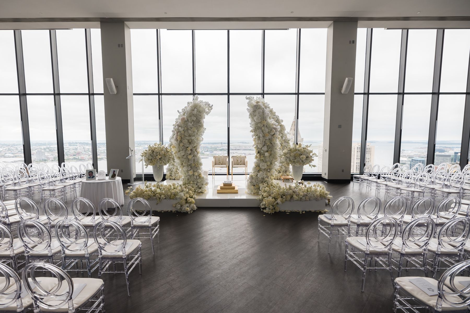 Black‑and‑White Harmony in the Clouds: Shaloo &amp; Timothy’s Yin-Yang Wedding at the State Room photo