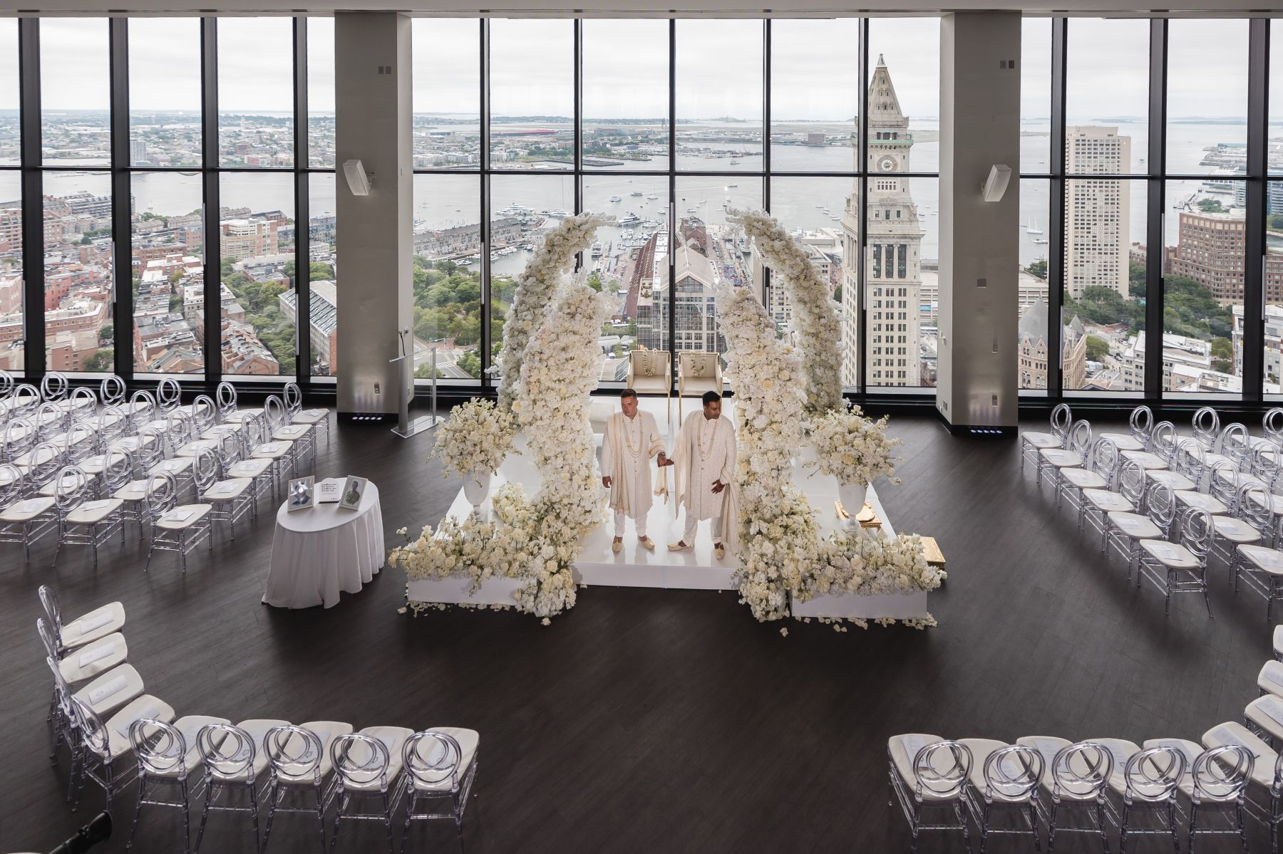 Black‑and‑White Harmony in the Clouds: Shaloo &amp; Timothy’s Yin-Yang Wedding at the State Room photo