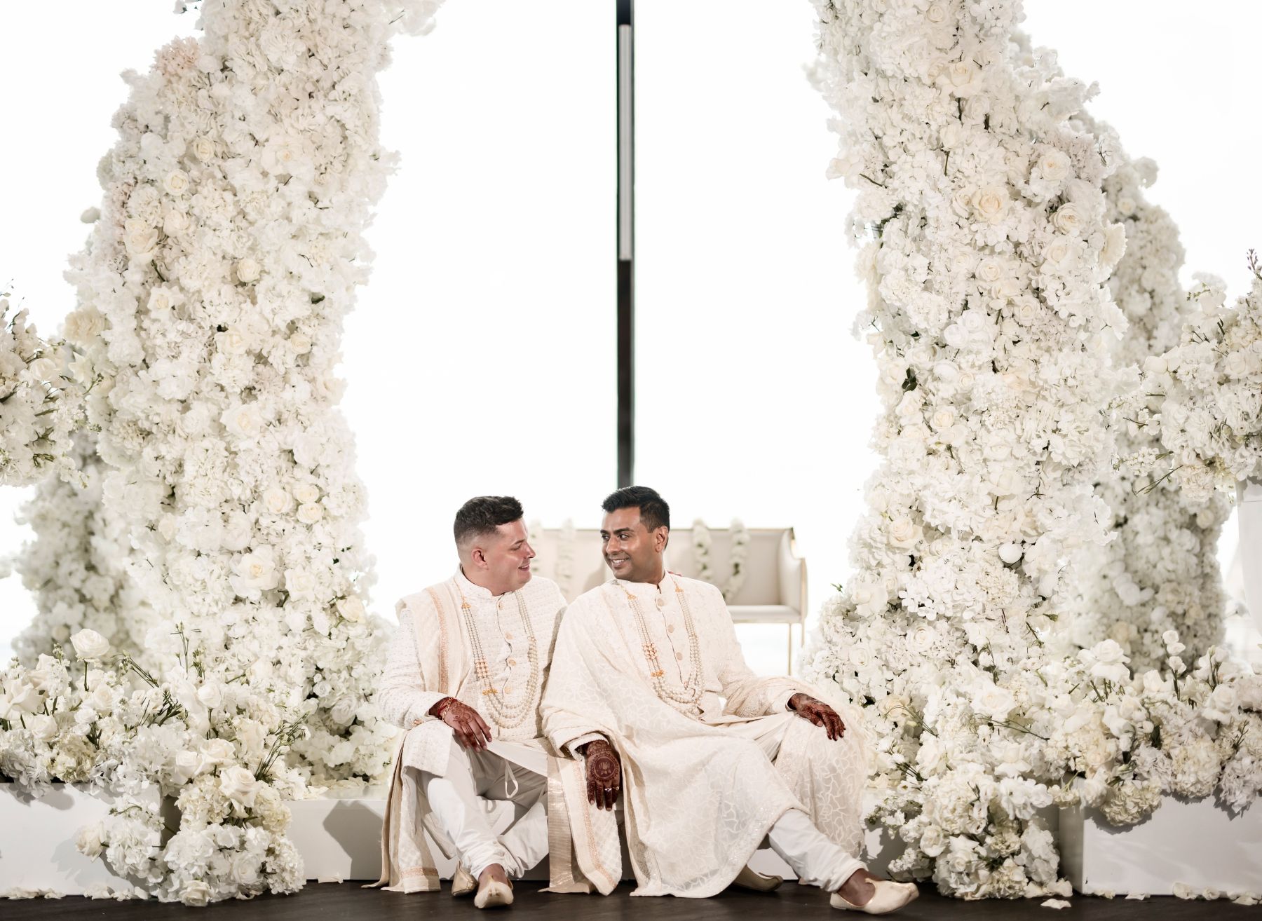 Black‑and‑White Harmony in the Clouds: Shaloo &amp; Timothy’s Yin-Yang Wedding at the State Room photo